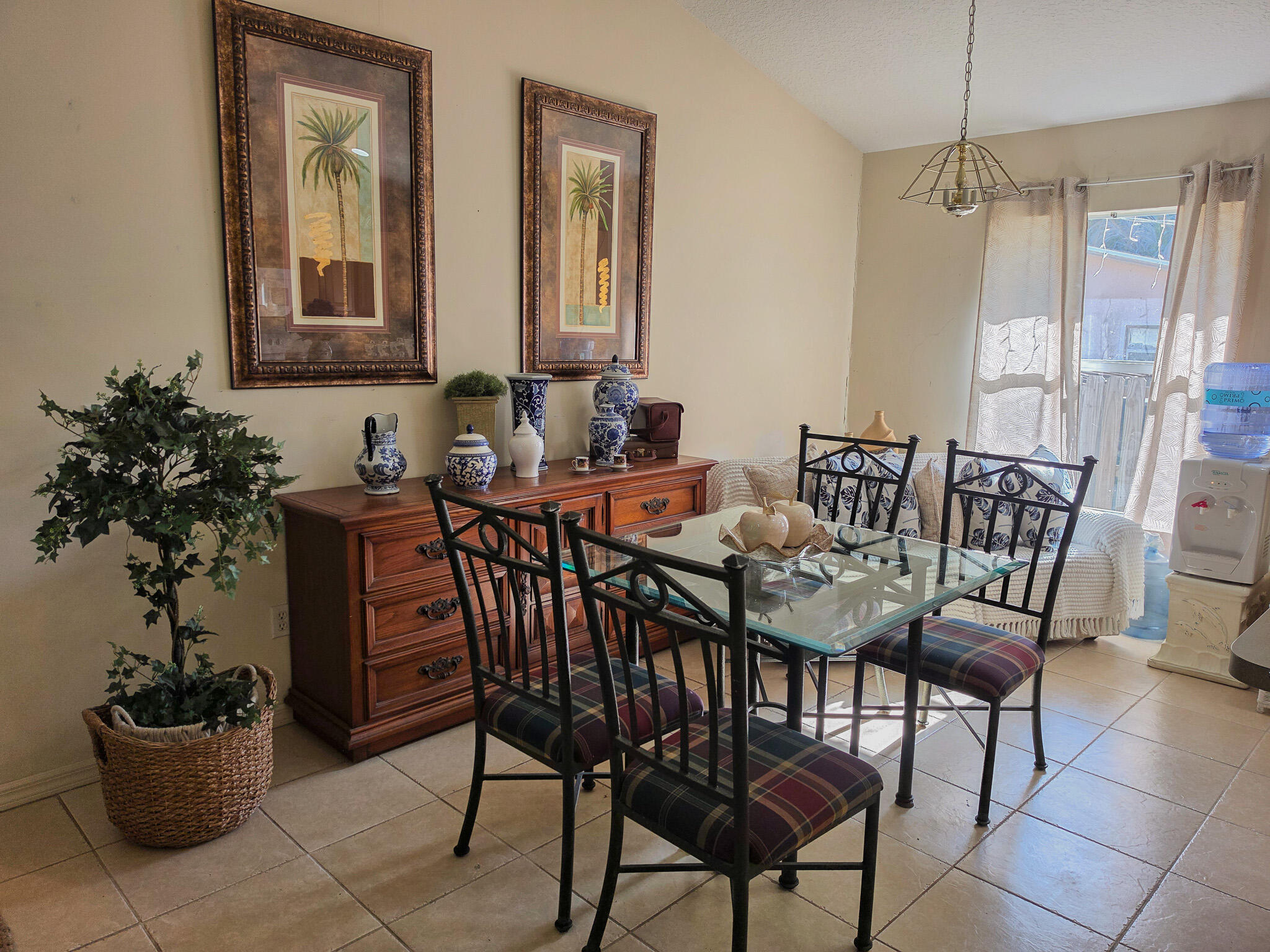 PARADISE PARK UNIT NO 1 - Residential Lease