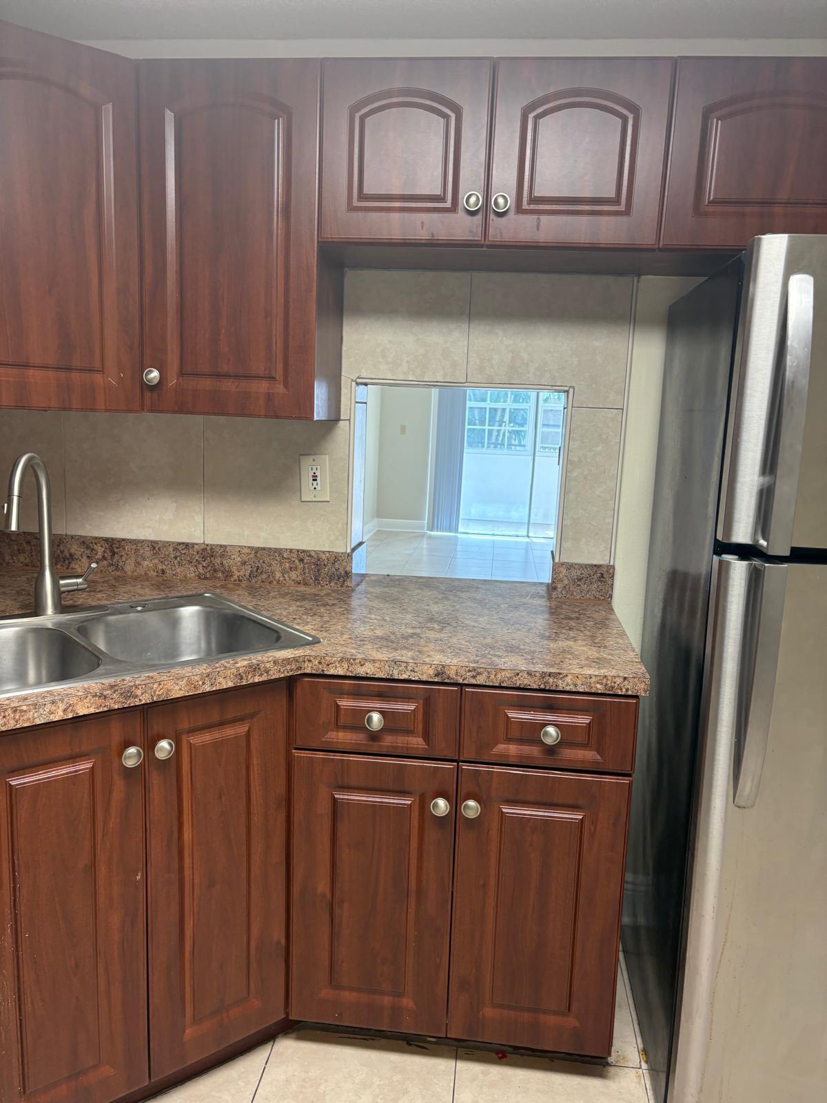 LA SALLE PARK CONDO - Residential Lease