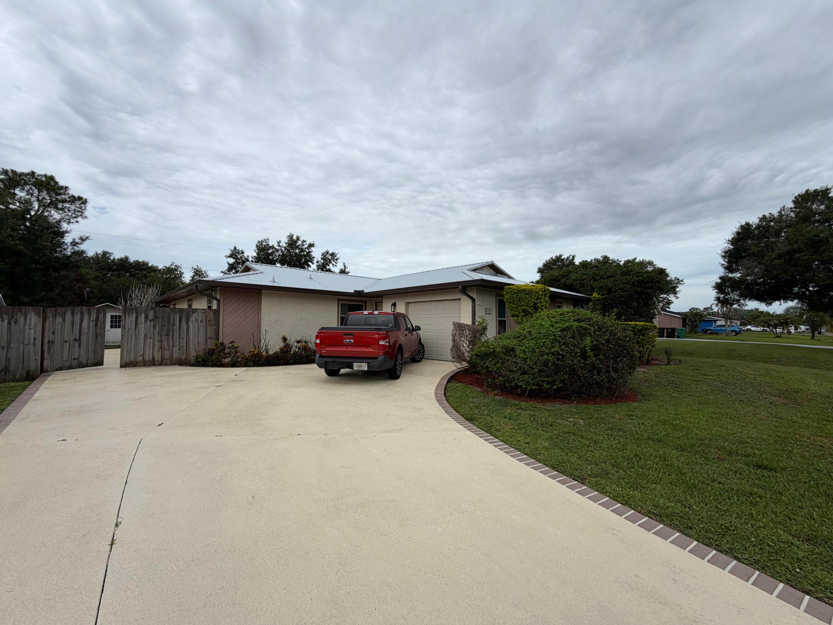 PORT ST LUCIE SECTION 25 - Residential Lease
