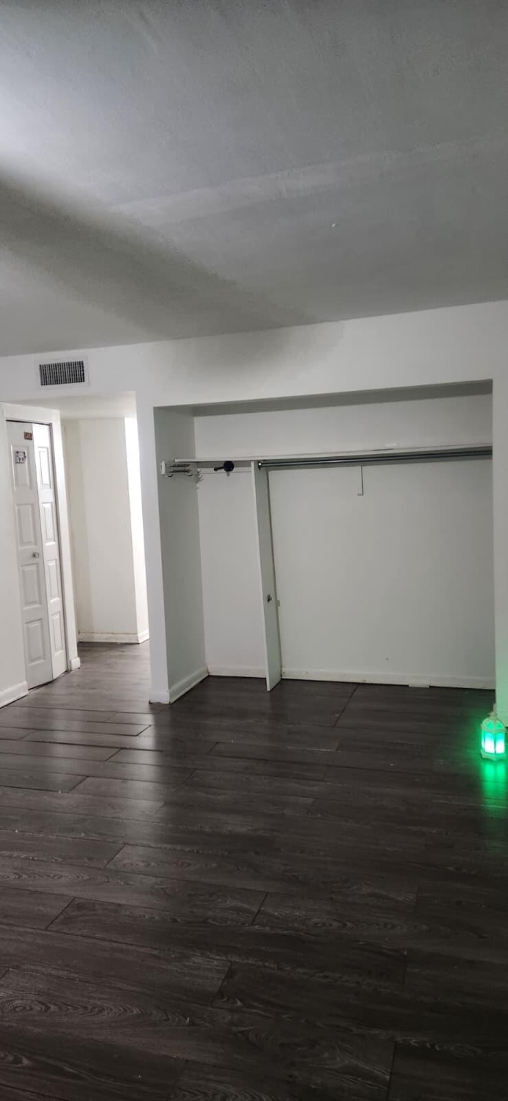 PLANTATION CLUB C CONDO - Residential