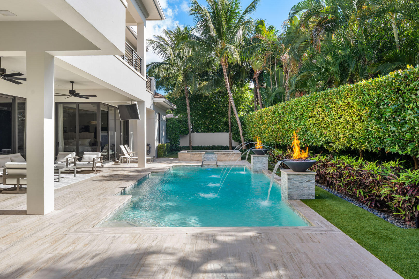 ROYAL PALM YACHT & COUNTRY CLUB - Residential