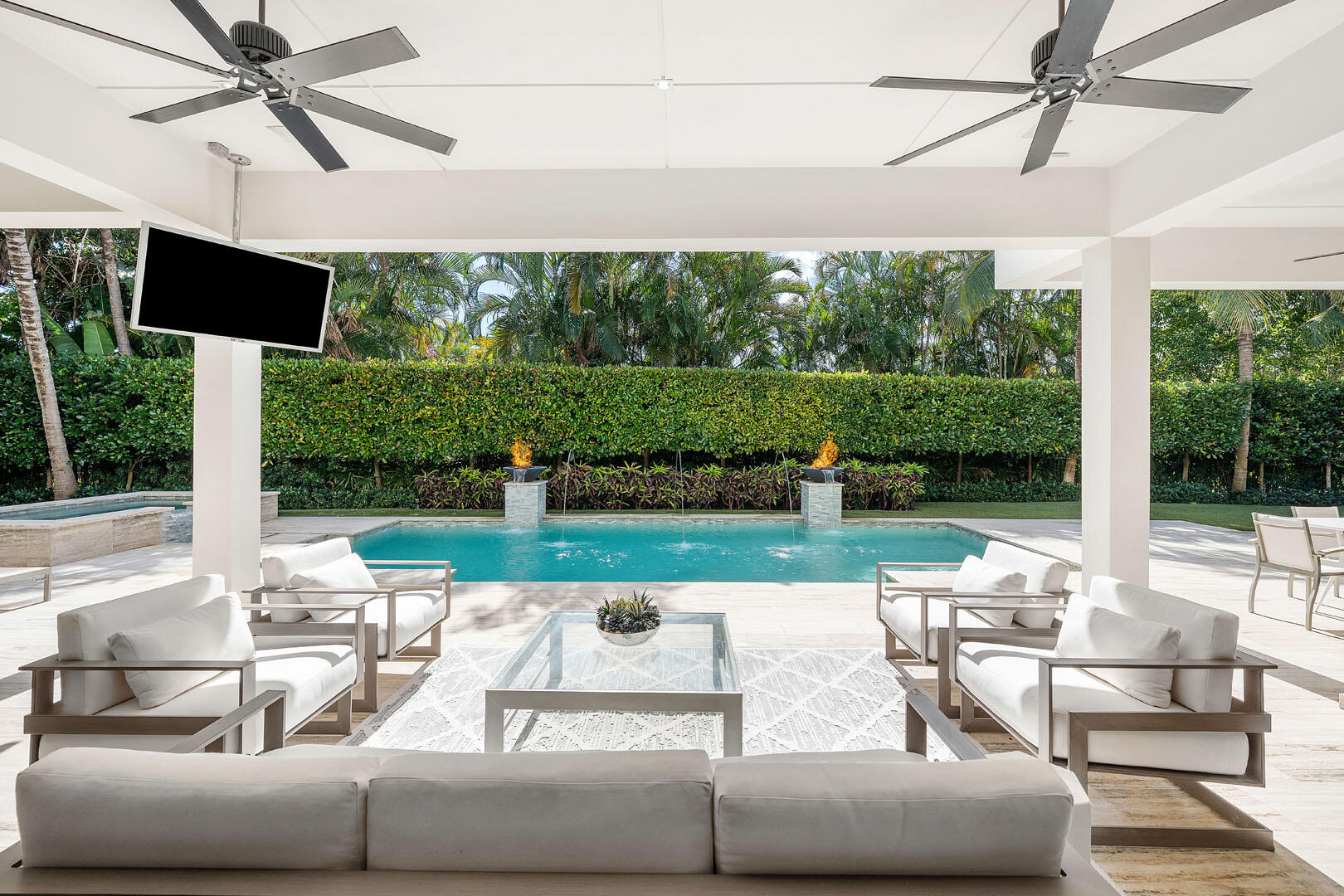 ROYAL PALM YACHT & COUNTRY CLUB - Residential