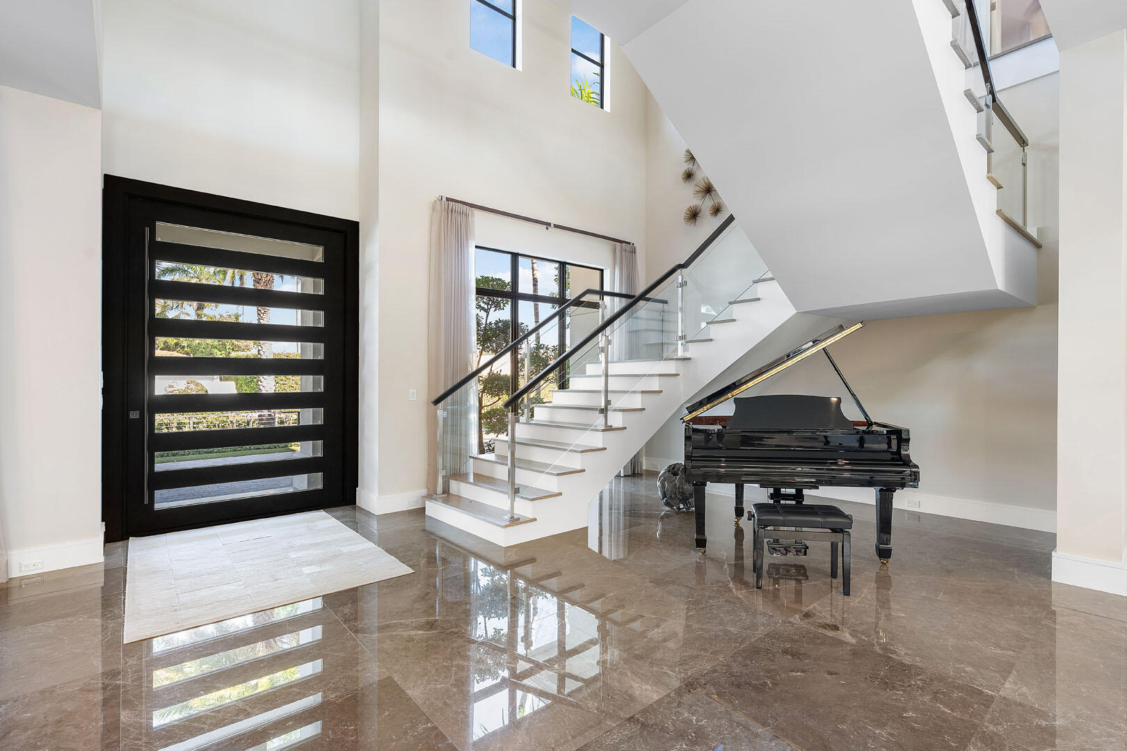 ROYAL PALM YACHT & COUNTRY CLUB - Residential