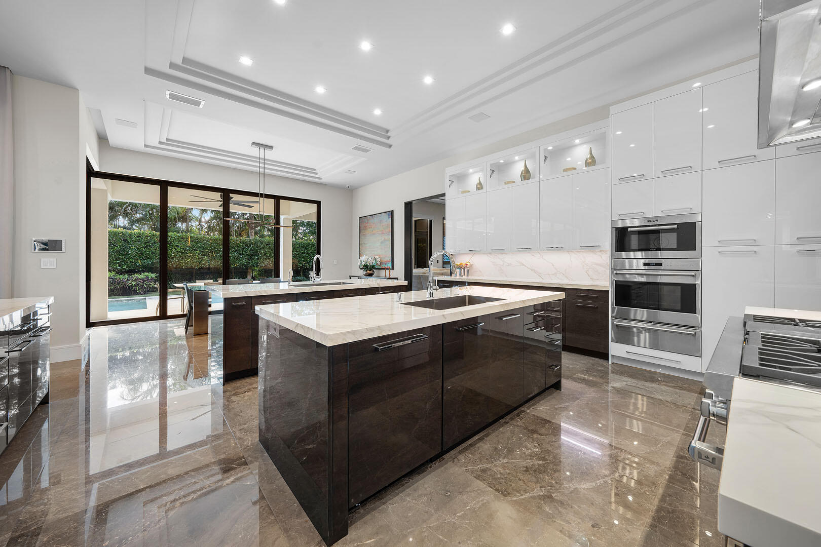 ROYAL PALM YACHT & COUNTRY CLUB - Residential