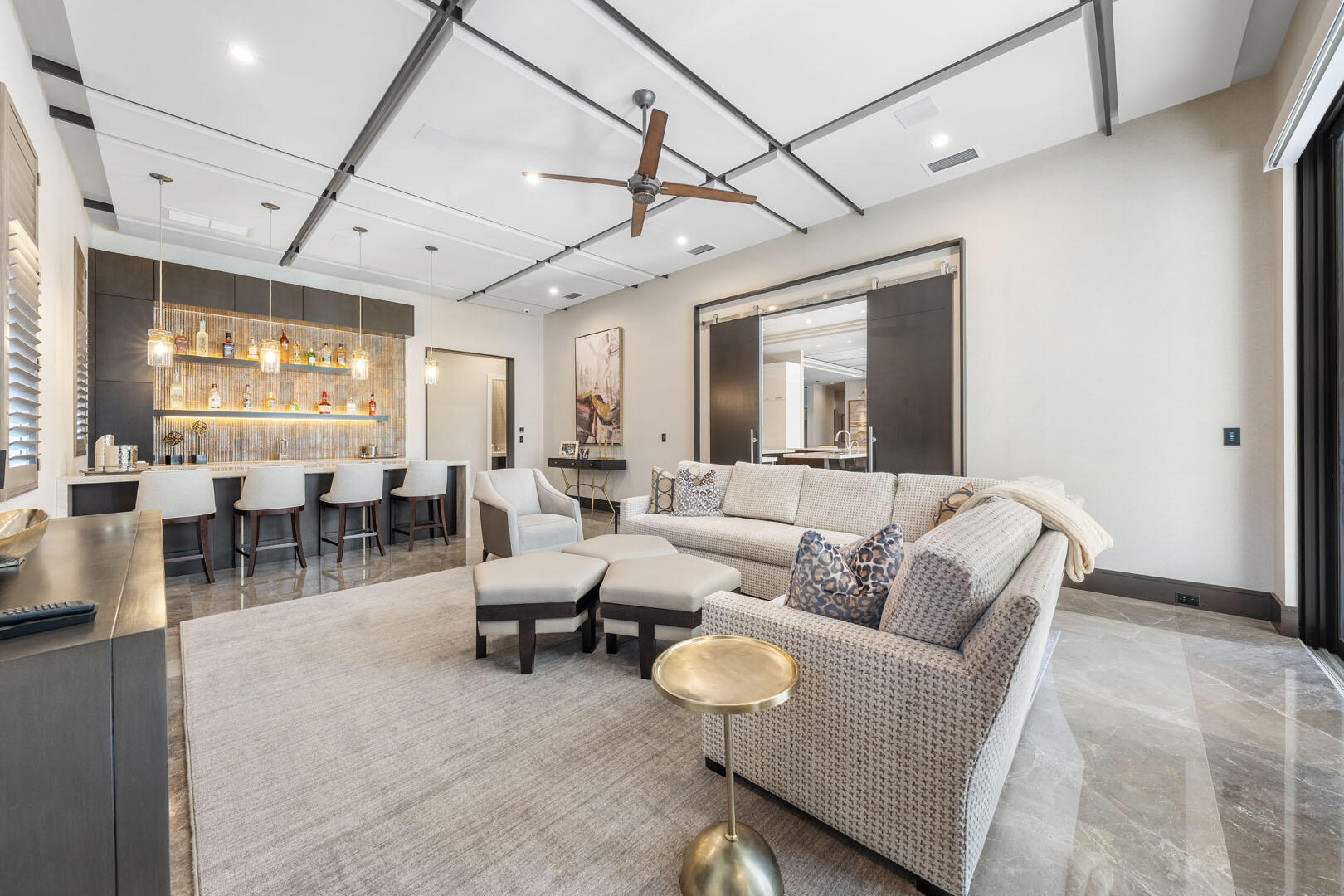 ROYAL PALM YACHT & COUNTRY CLUB - Residential