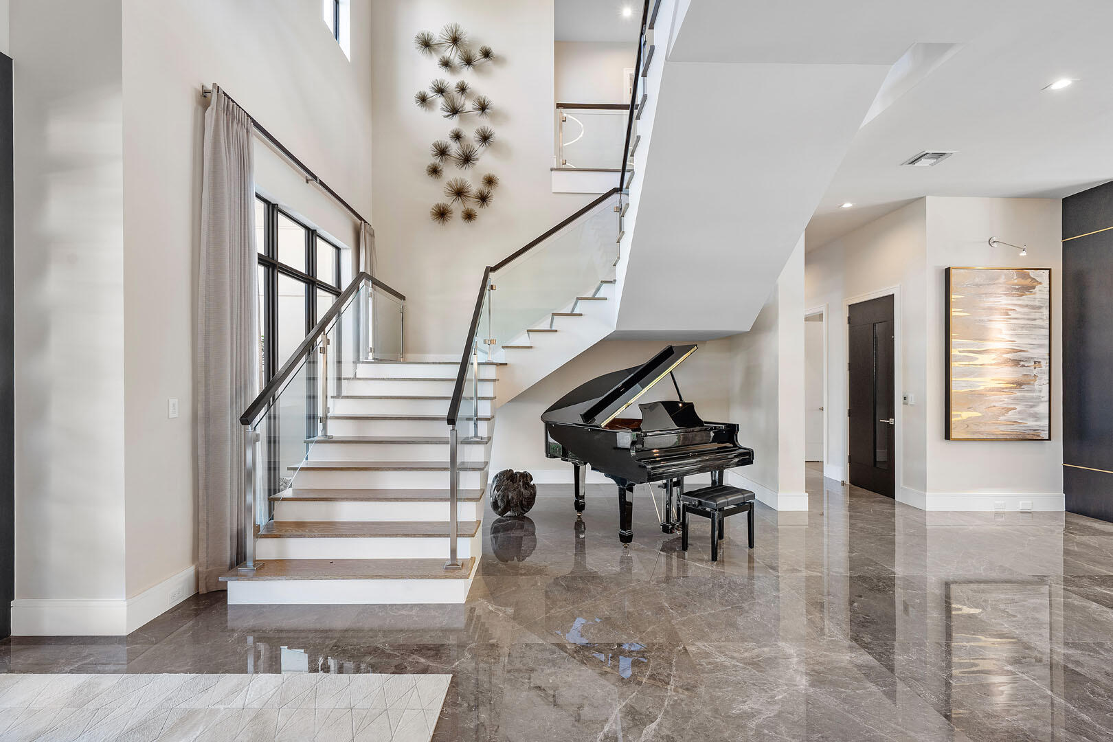 ROYAL PALM YACHT & COUNTRY CLUB - Residential