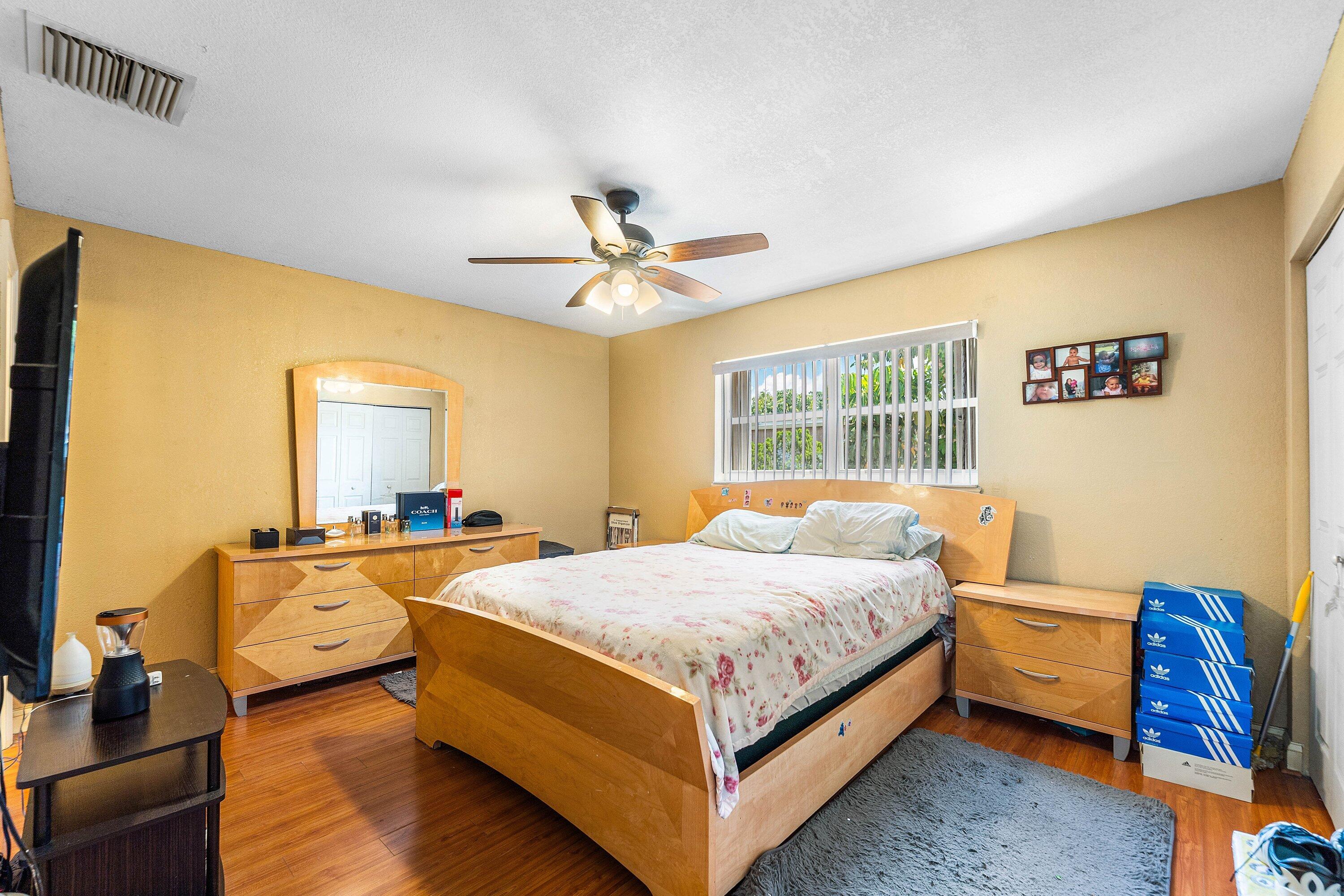 ORIOLE GOLF & TENNIS CLUB SEC 3 - Residential