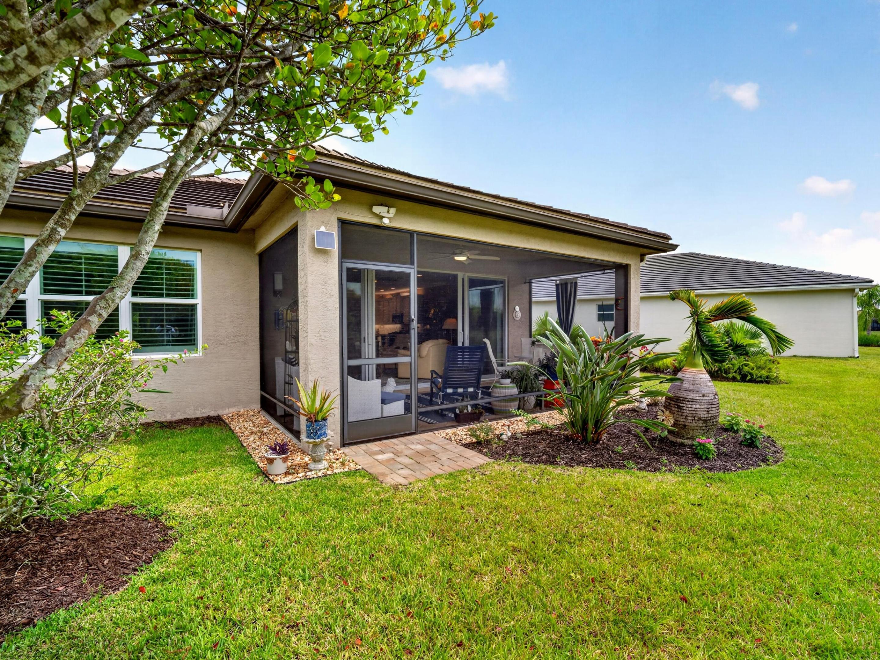 Valencia Cay at Riverland - Residential