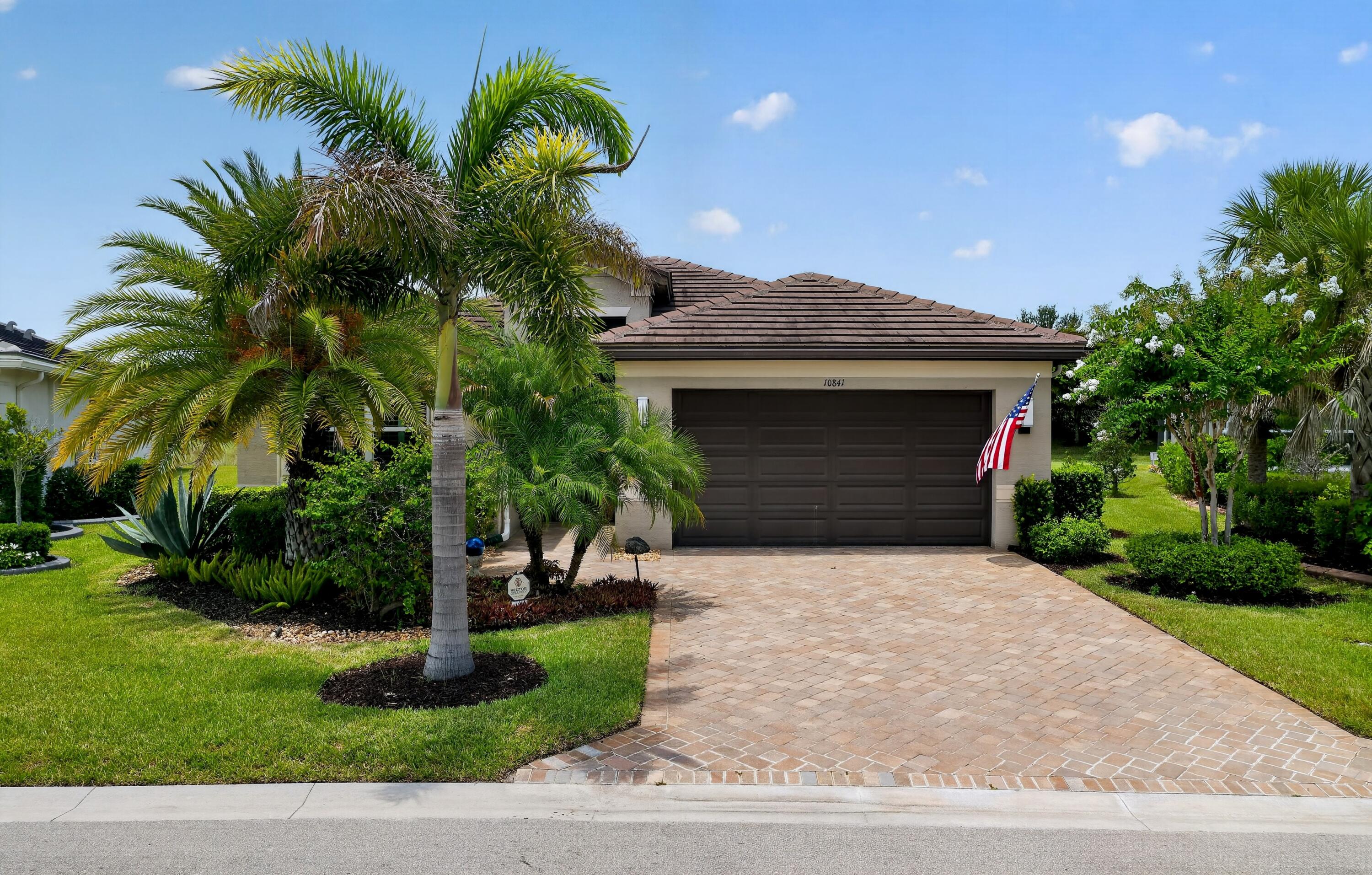 Valencia Cay at Riverland - Residential