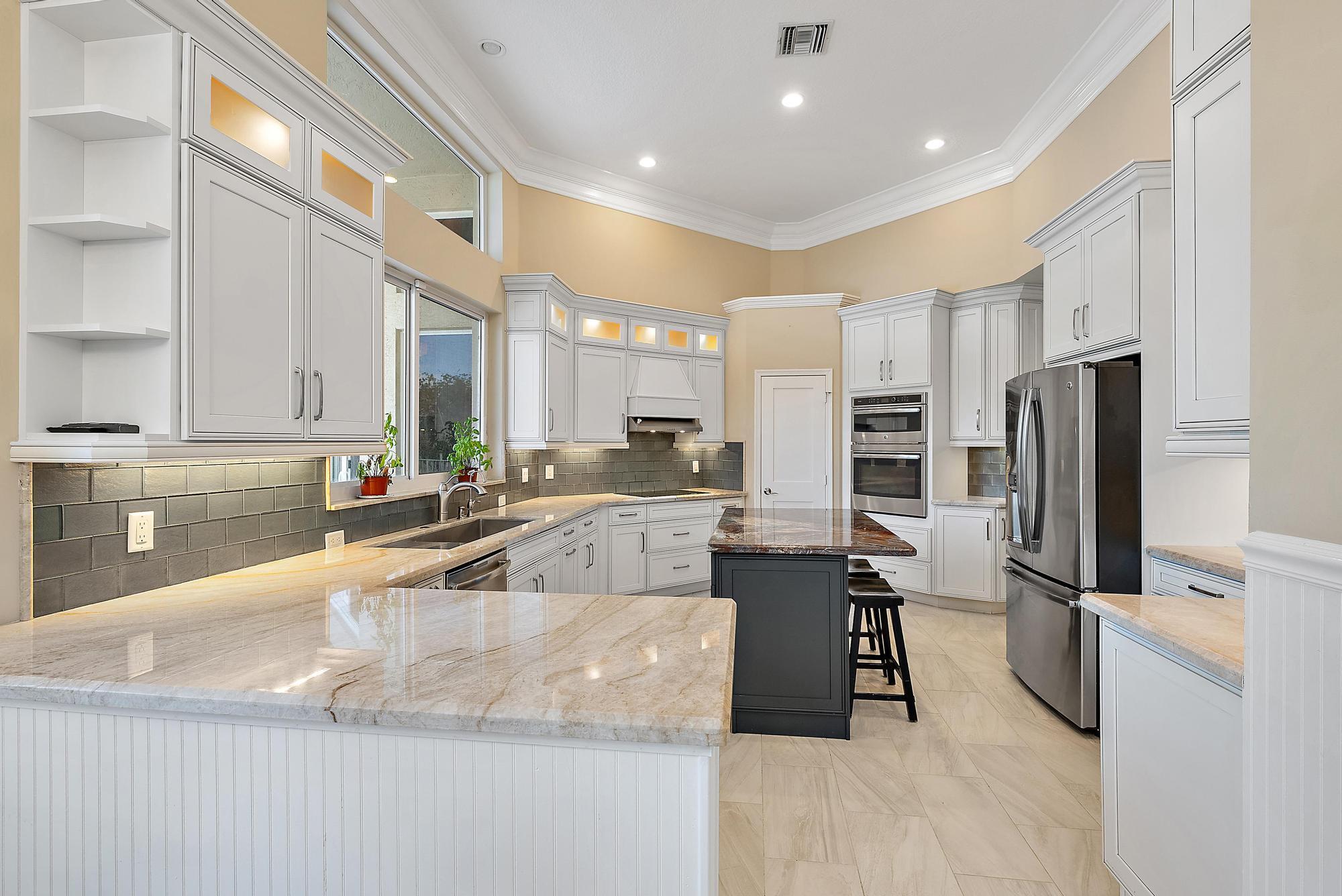 STONEWAL ESTATES - Residential