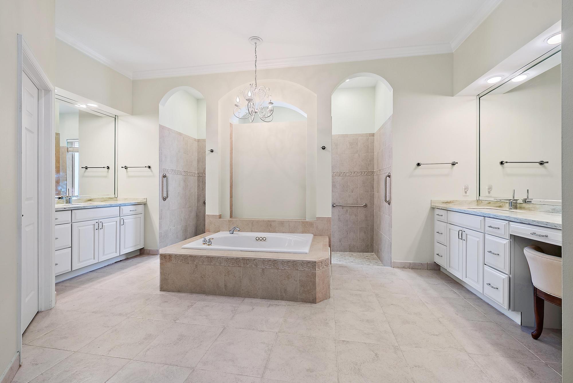 STONEWAL ESTATES - Residential