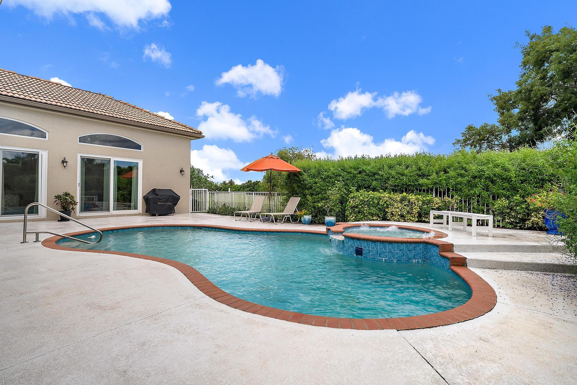STONEWAL ESTATES - Residential