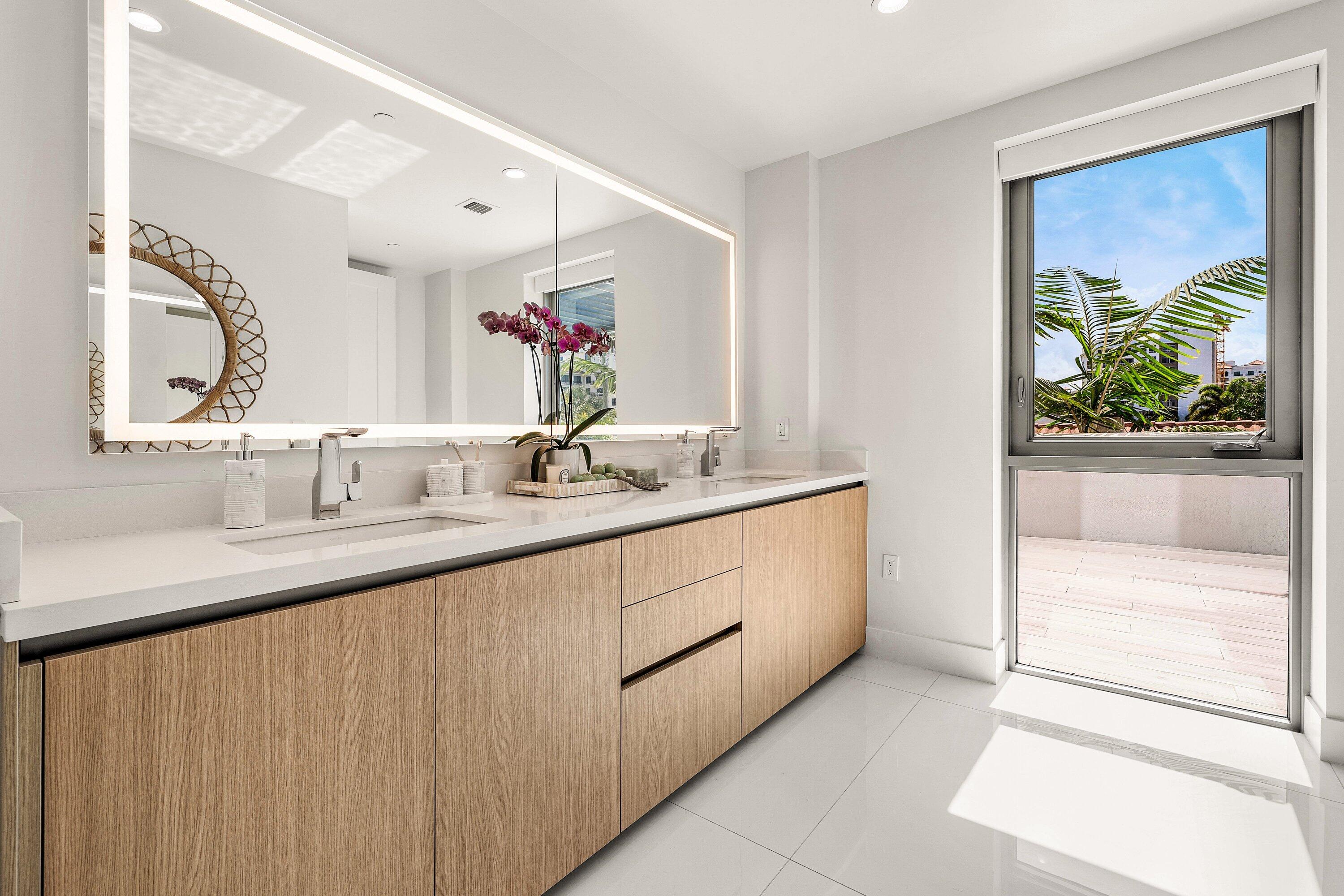 ROYAL PALM RESIDENCES CONDO - Residential