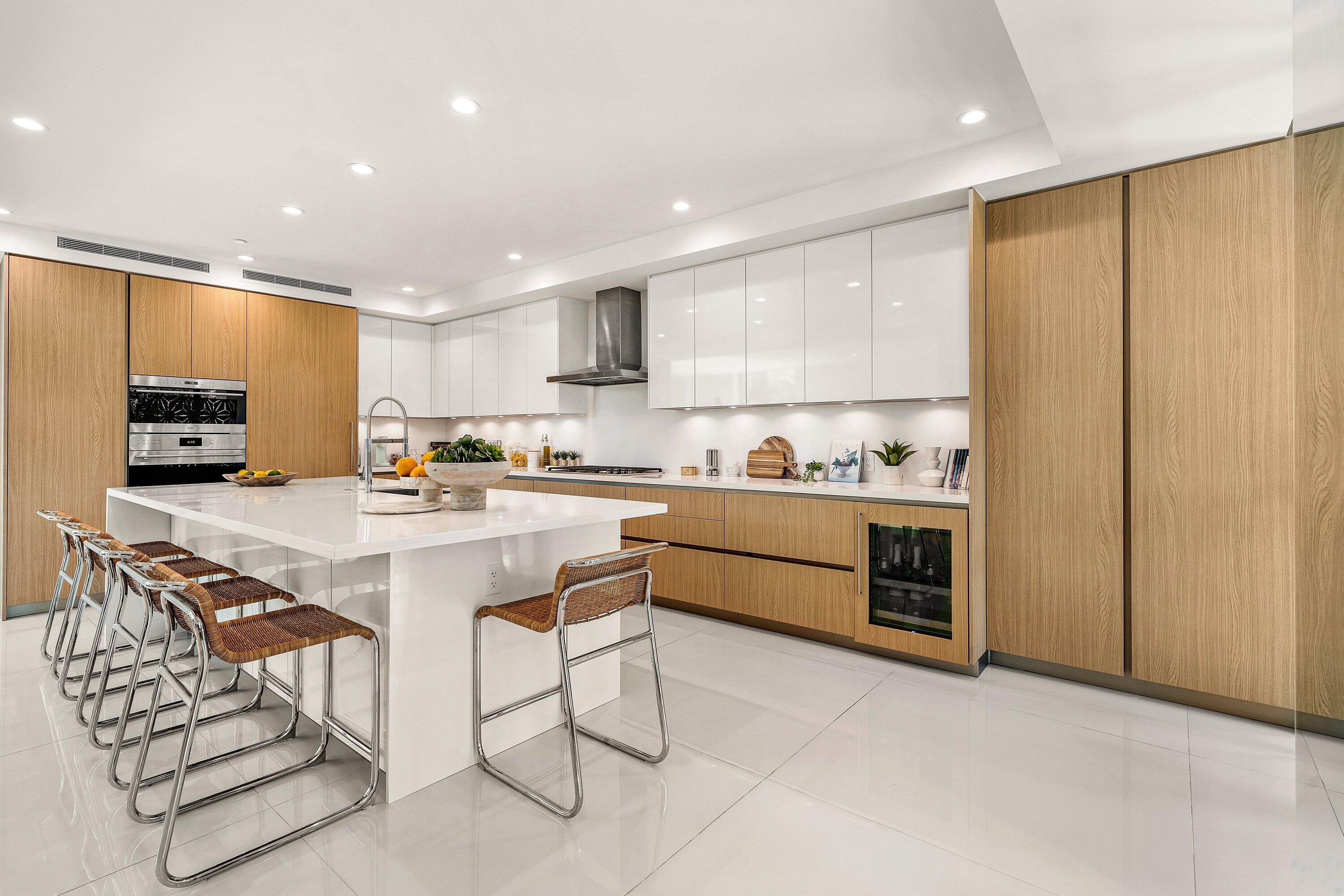 ROYAL PALM RESIDENCES CONDO - Residential