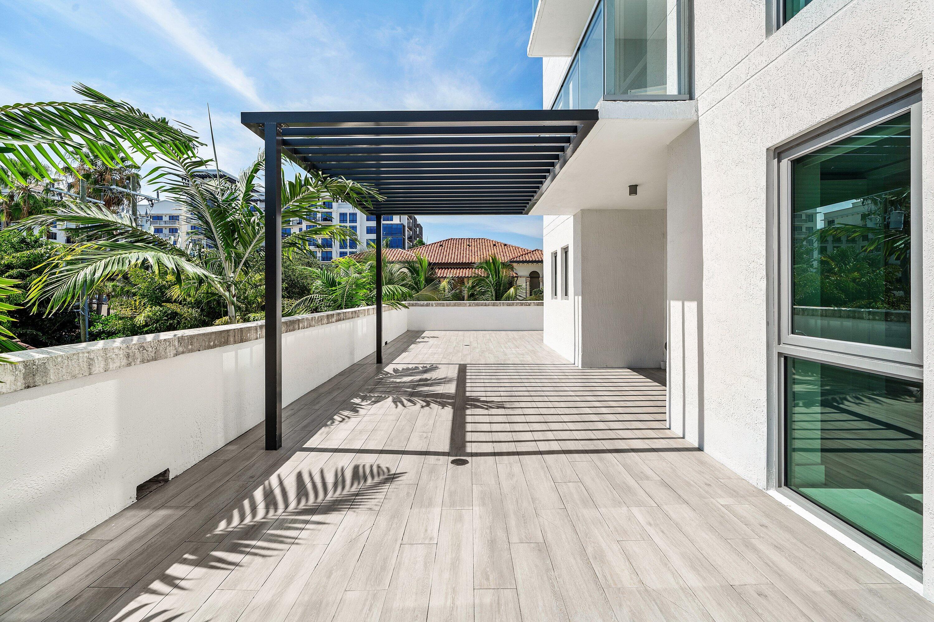ROYAL PALM RESIDENCES CONDO - Residential