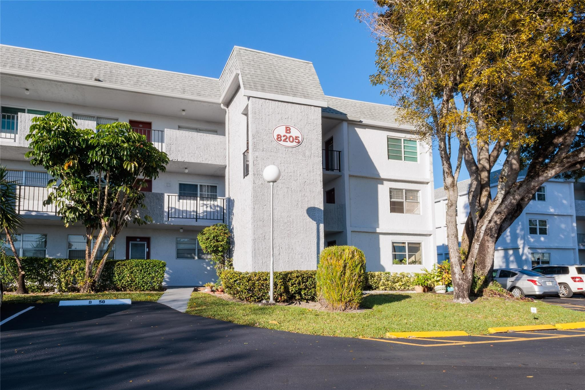 FAIRWAYS OF TAMARAC CONDOMINIUM - Residential