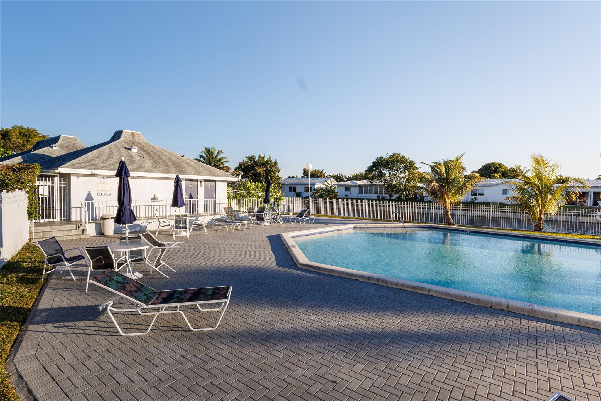 FAIRWAYS OF TAMARAC CONDOMINIUM - Residential