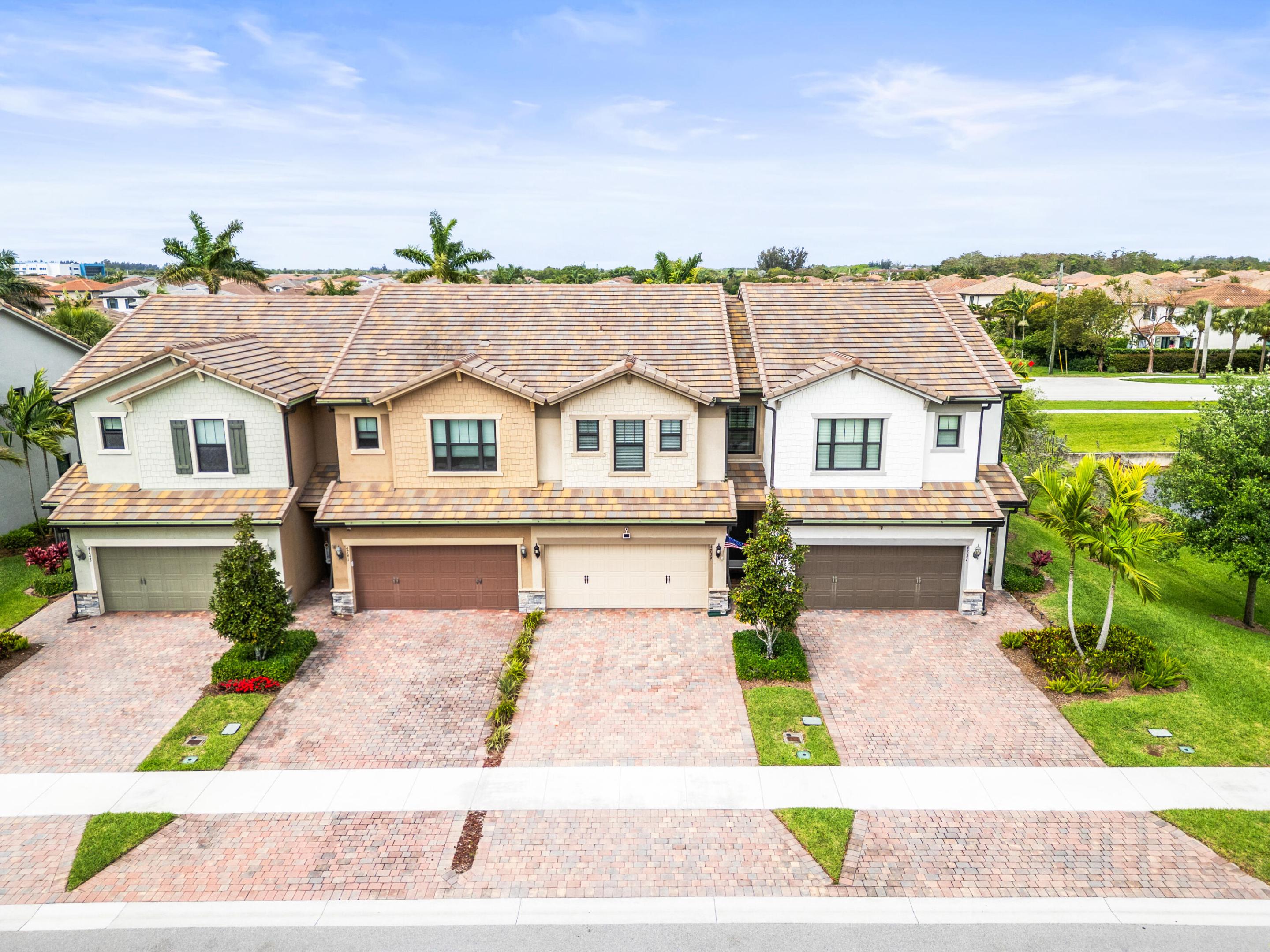 FIELDS AT GULFSTREAM POLO - Residential
