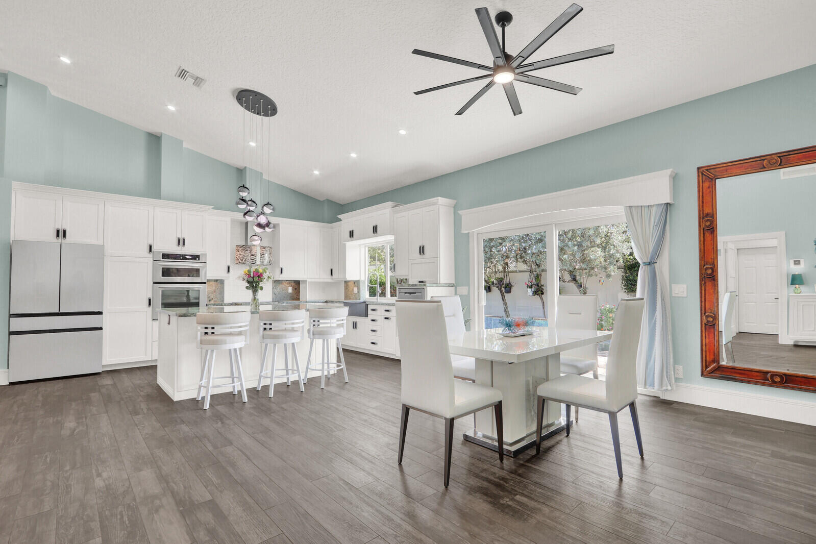 SIMS CAY - Residential