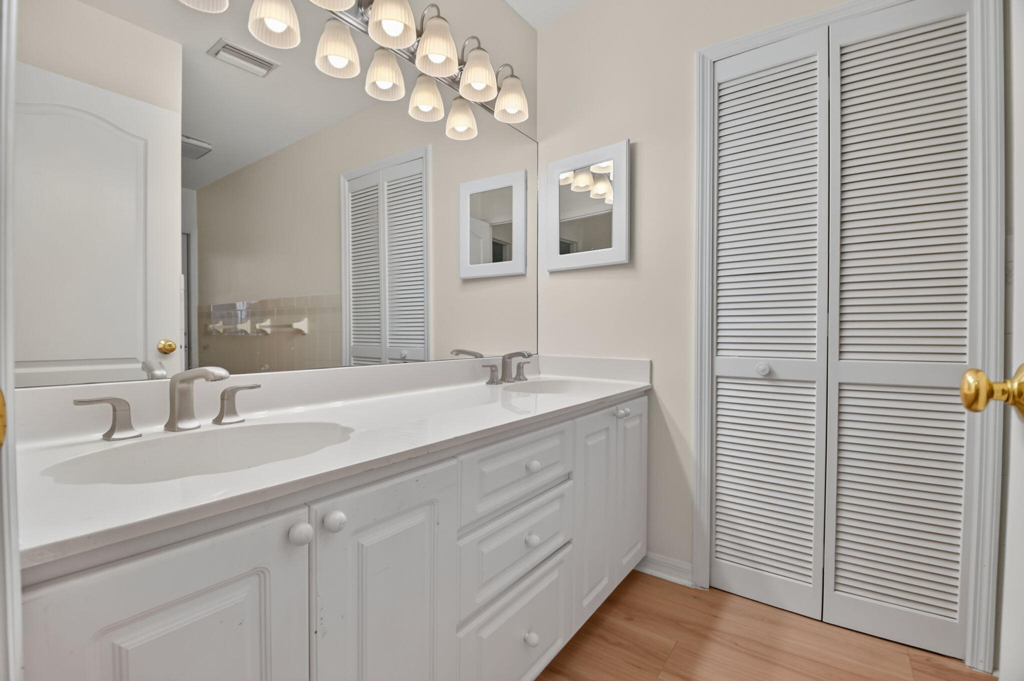 GREENVIEW SHORES 2 OF WELLINGTON - Residential