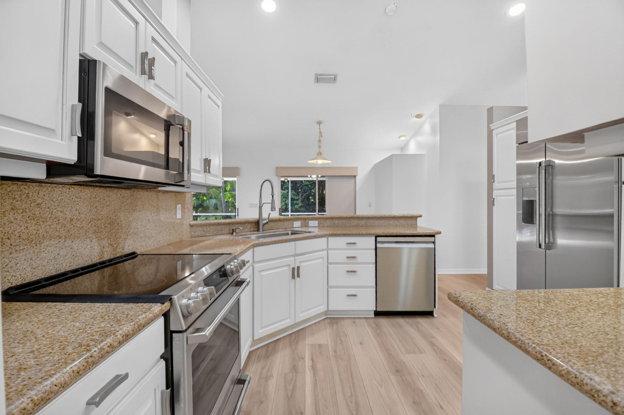 GREENVIEW SHORES 2 OF WELLINGTON - Residential