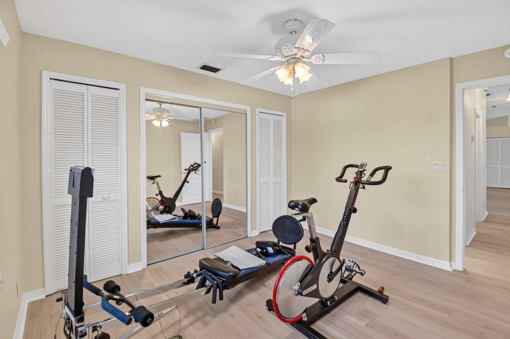 GREENVIEW SHORES 2 OF WELLINGTON - Residential