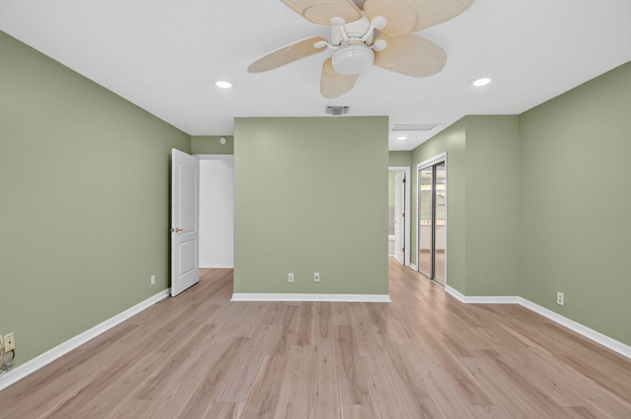 GREENVIEW SHORES 2 OF WELLINGTON - Residential