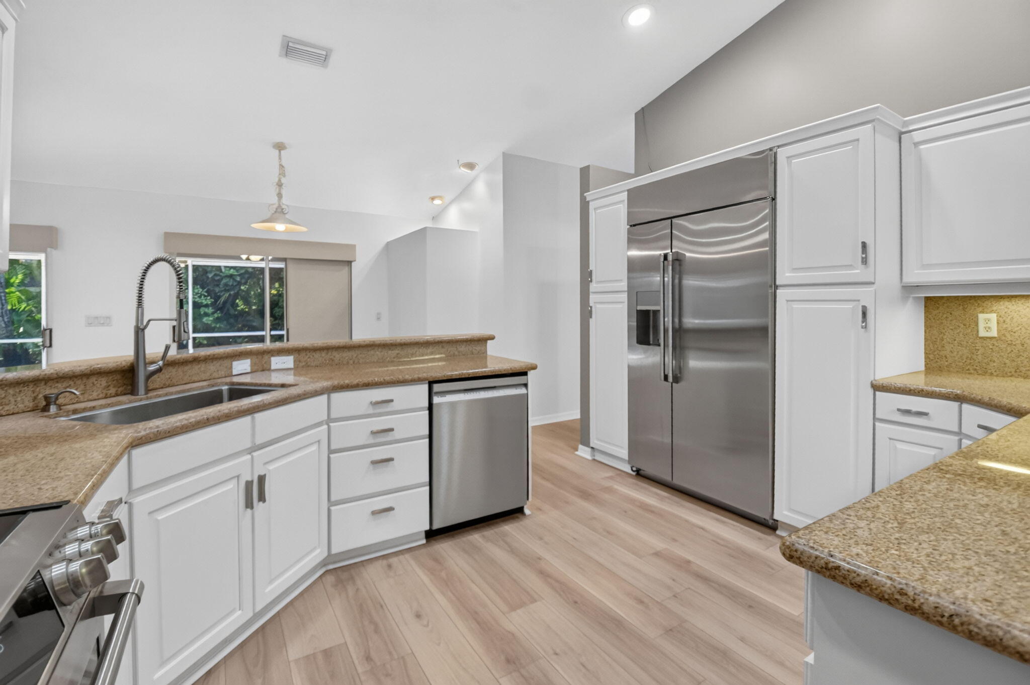 GREENVIEW SHORES 2 OF WELLINGTON - Residential