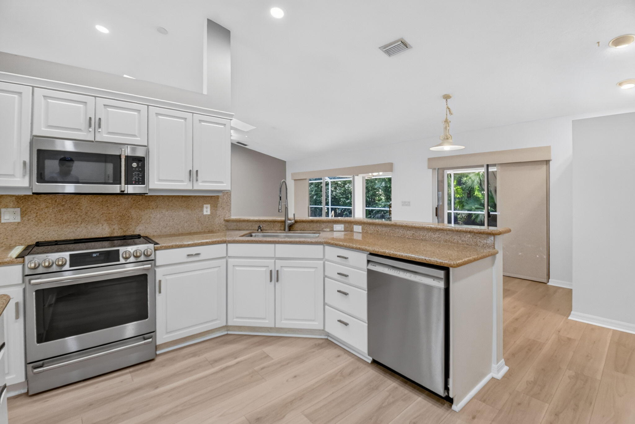 GREENVIEW SHORES 2 OF WELLINGTON - Residential