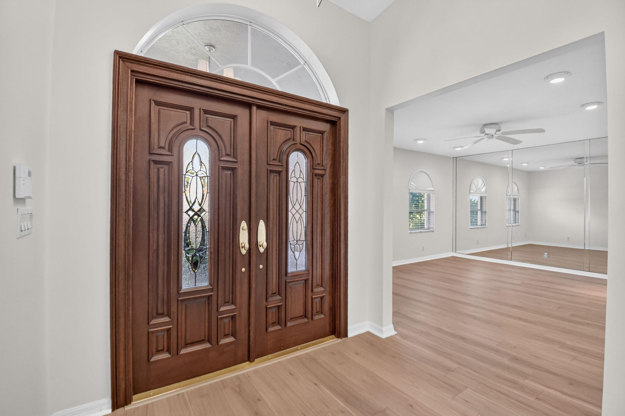 GREENVIEW SHORES 2 OF WELLINGTON - Residential