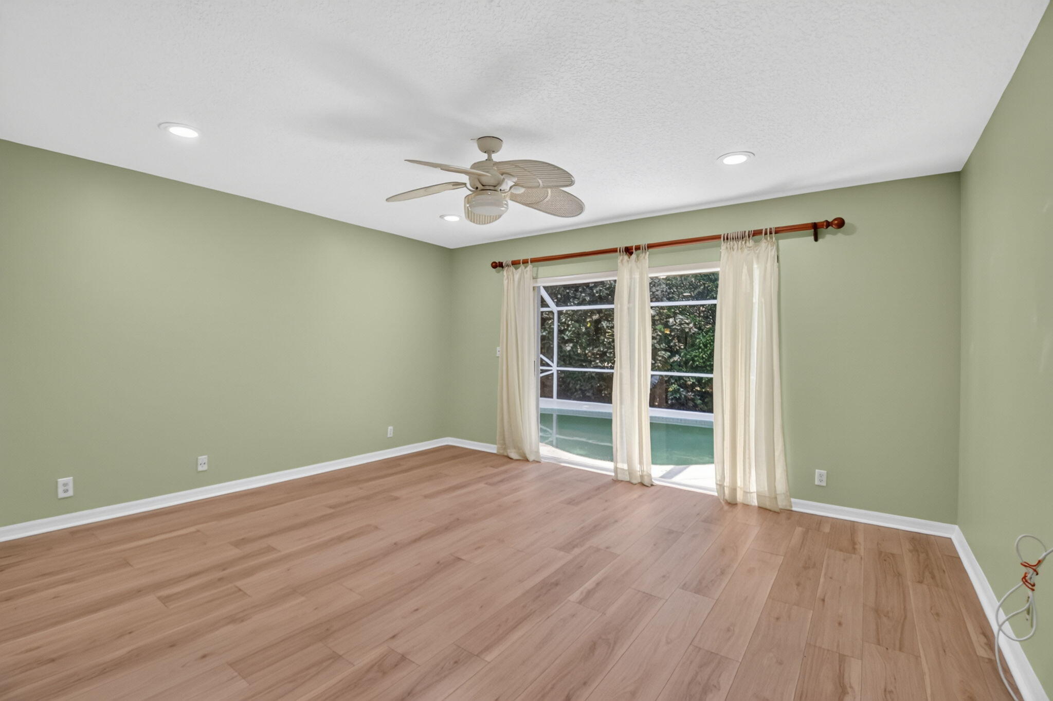 GREENVIEW SHORES 2 OF WELLINGTON - Residential