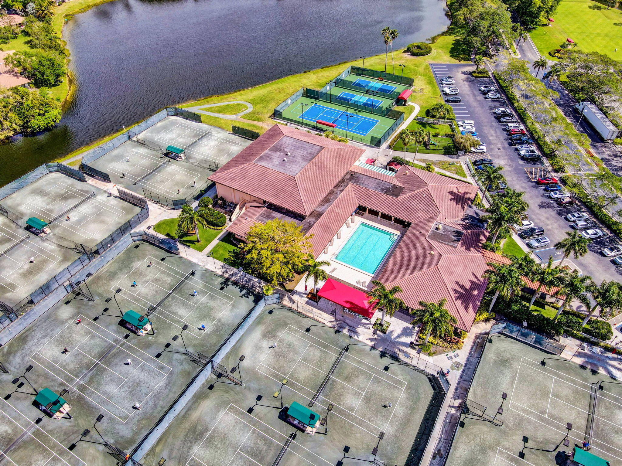 PGA RESORT COMMUNITY OF PRESTON - Residential