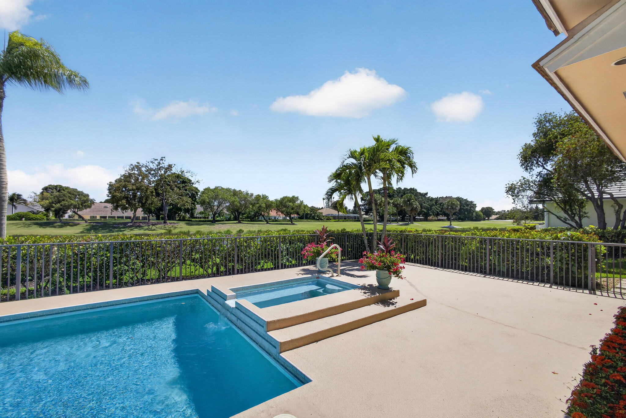 PGA RESORT COMMUNITY OF PRESTON - Residential