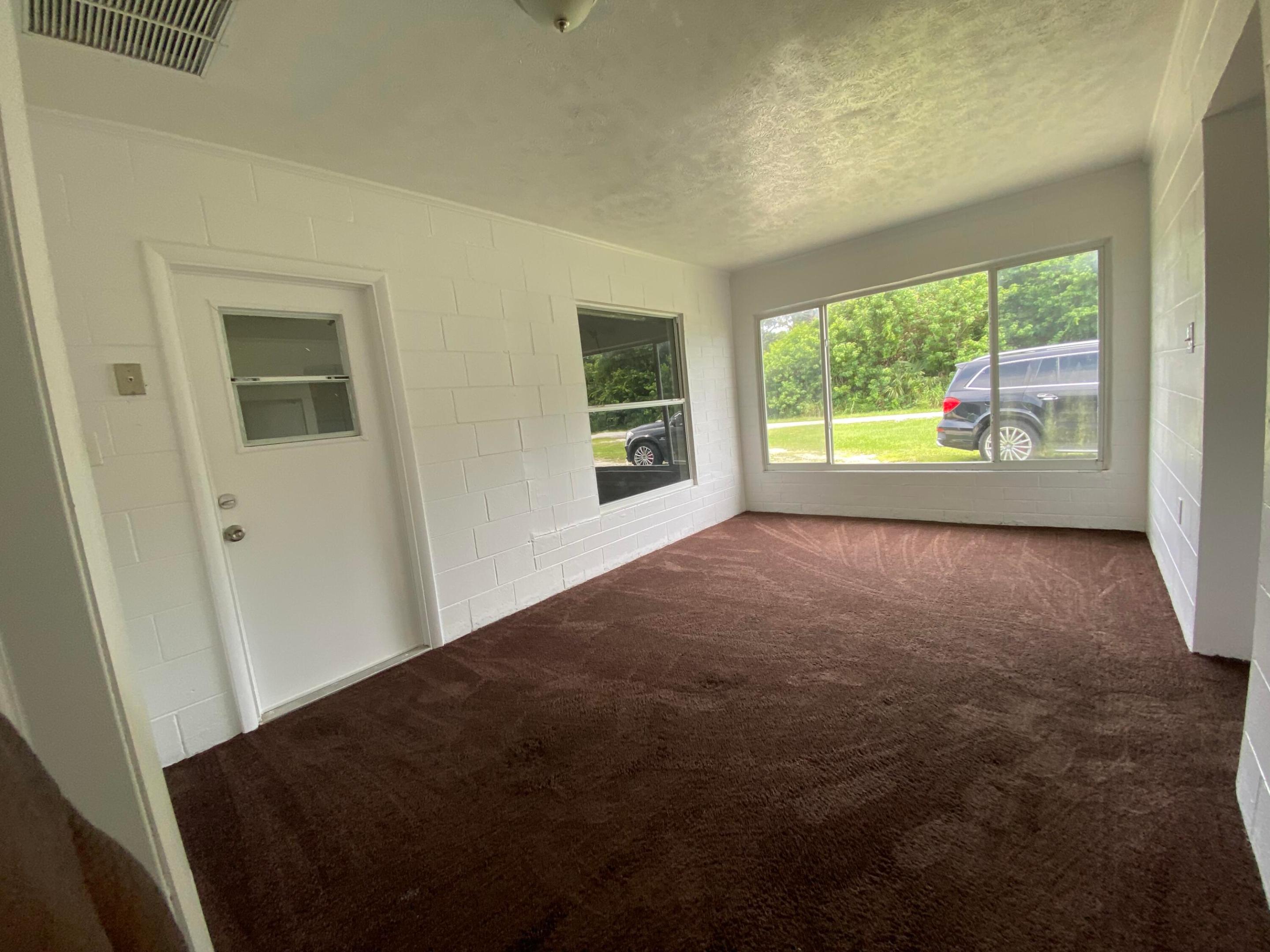 SUNLAND GARDENS - Residential