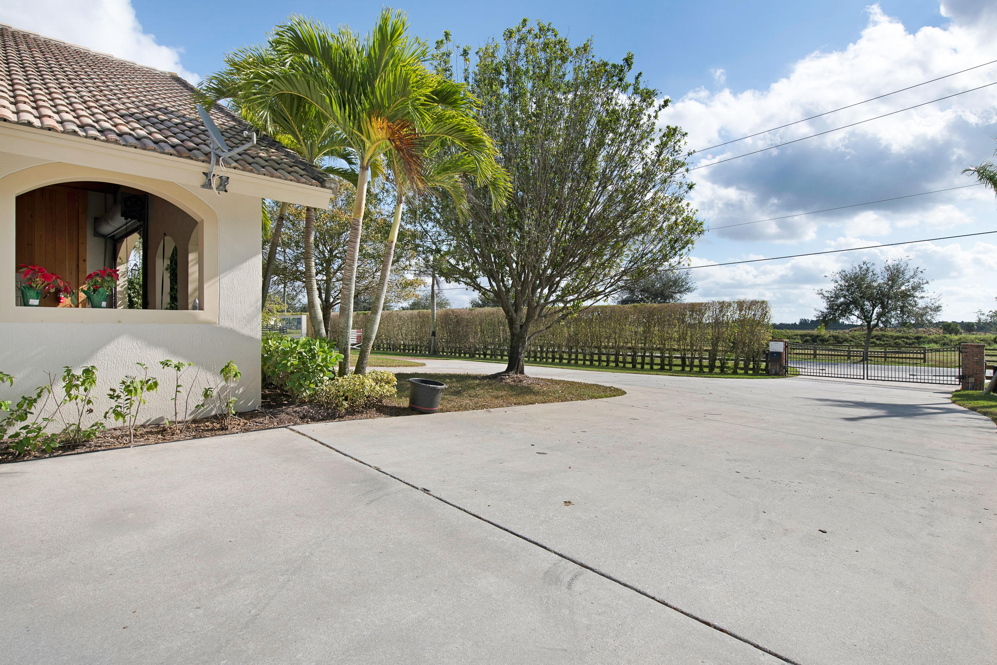 PALM BEACH POINT EAST - Residential