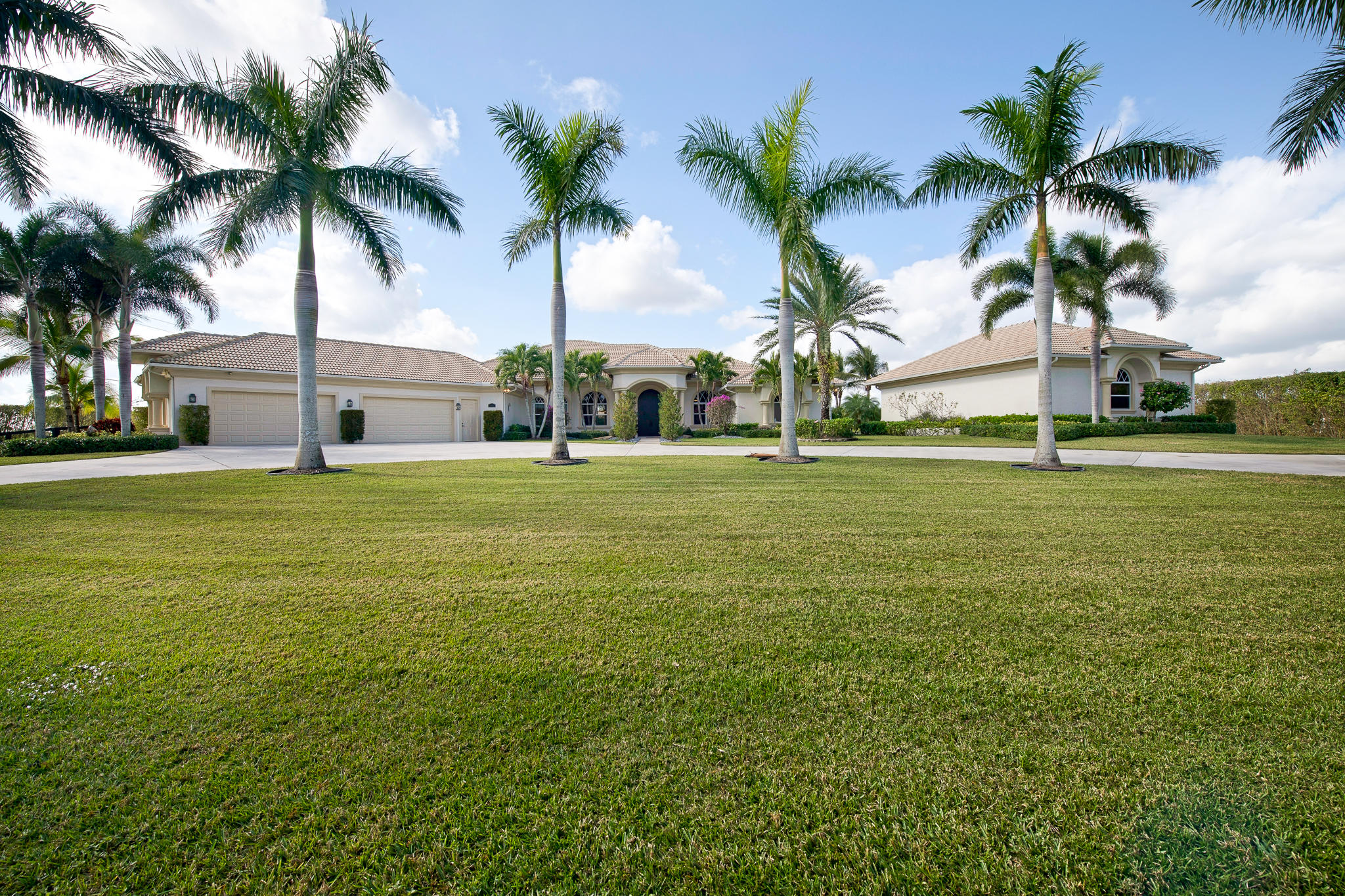 PALM BEACH POINT EAST - Residential