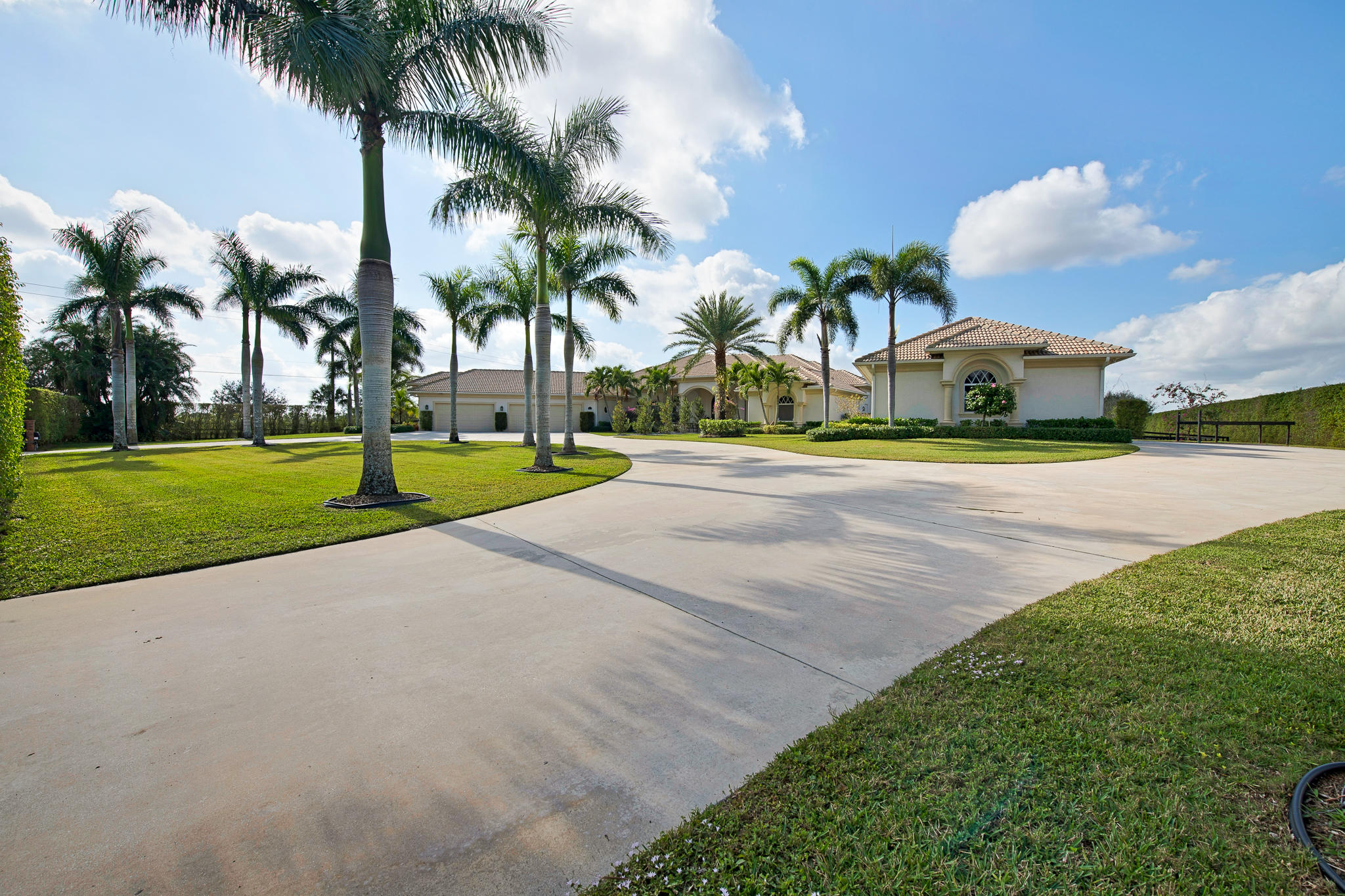 PALM BEACH POINT EAST - Residential