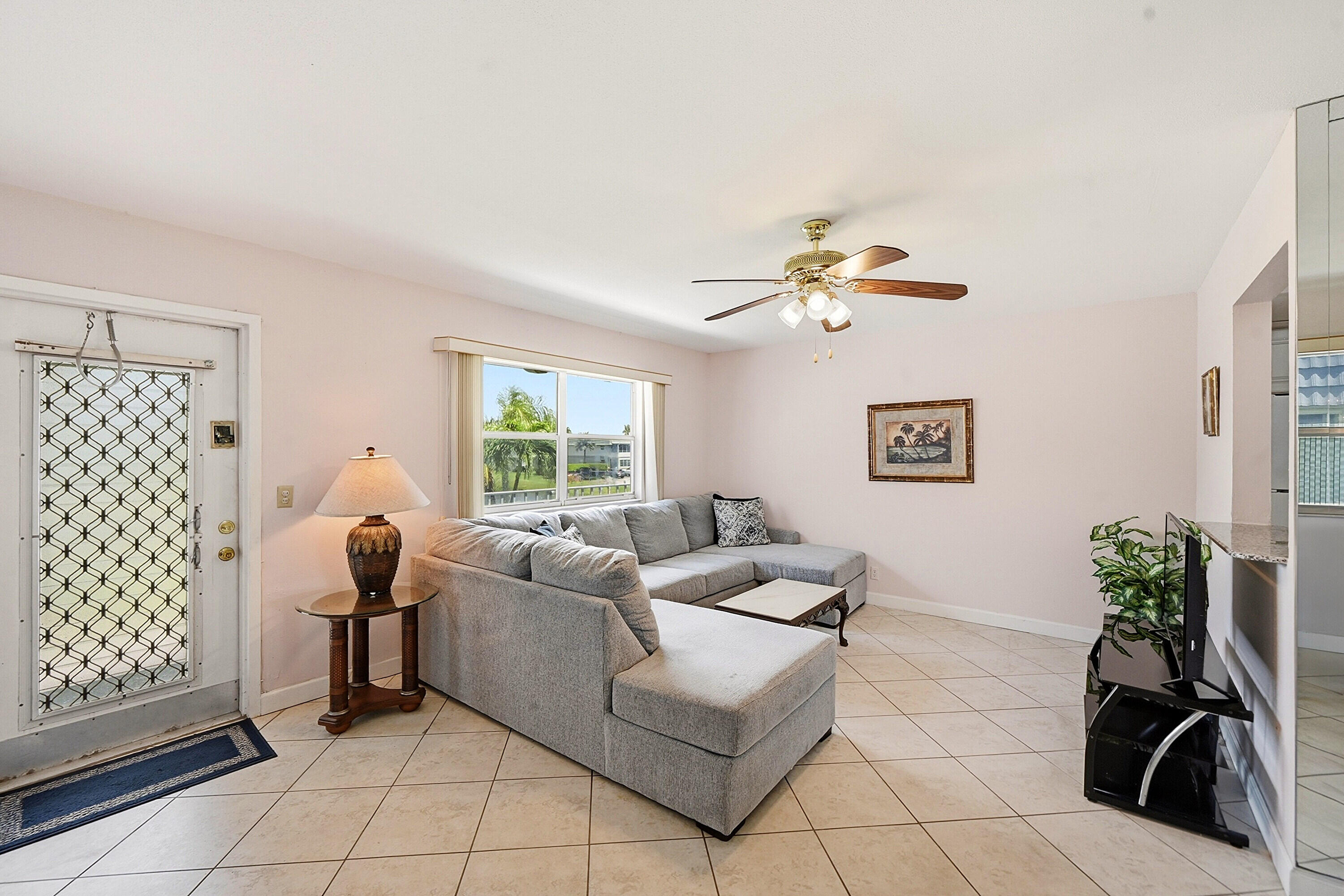 KINGS POINT SAXONY CONDOS - Residential