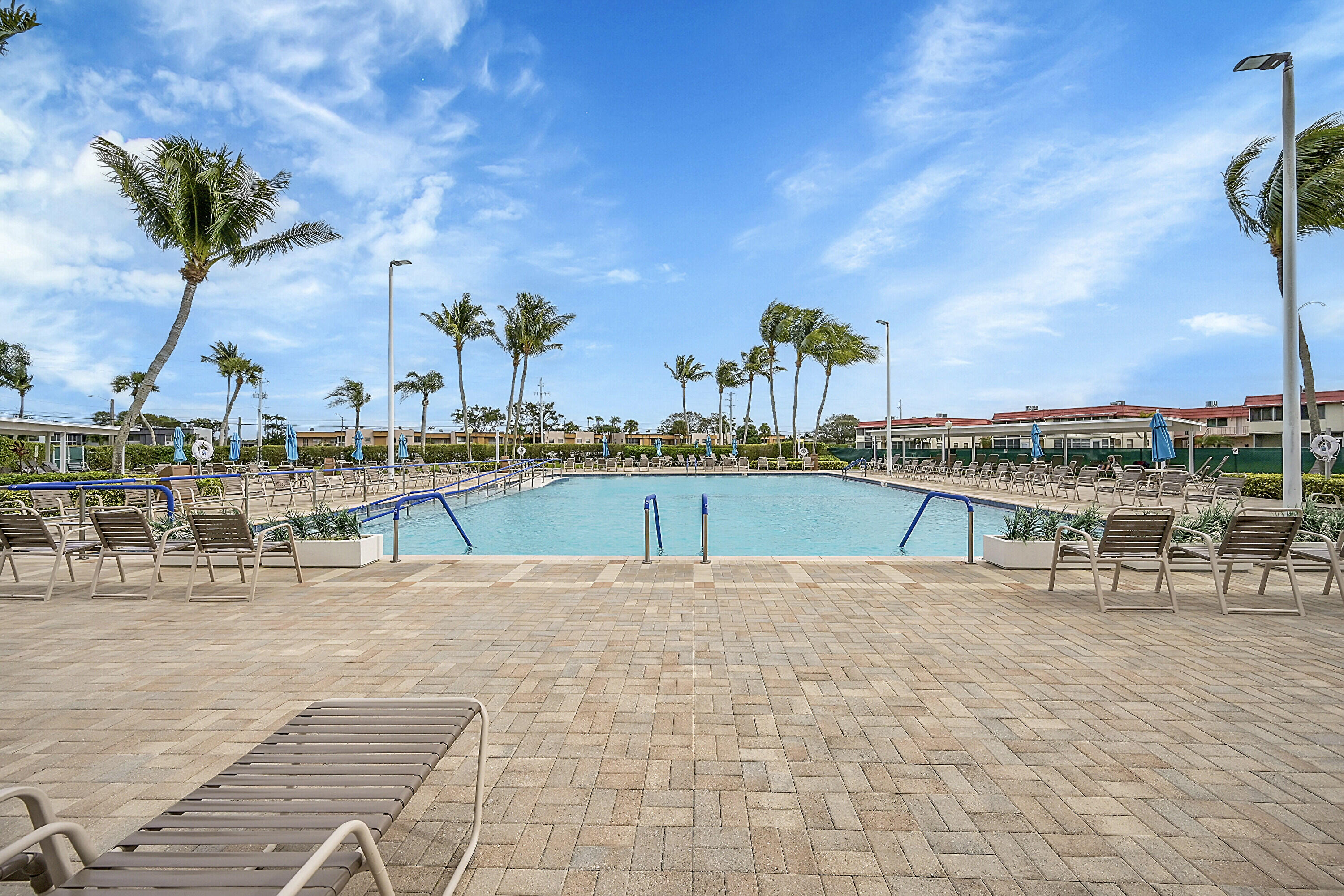 KINGS POINT SAXONY CONDOS - Residential