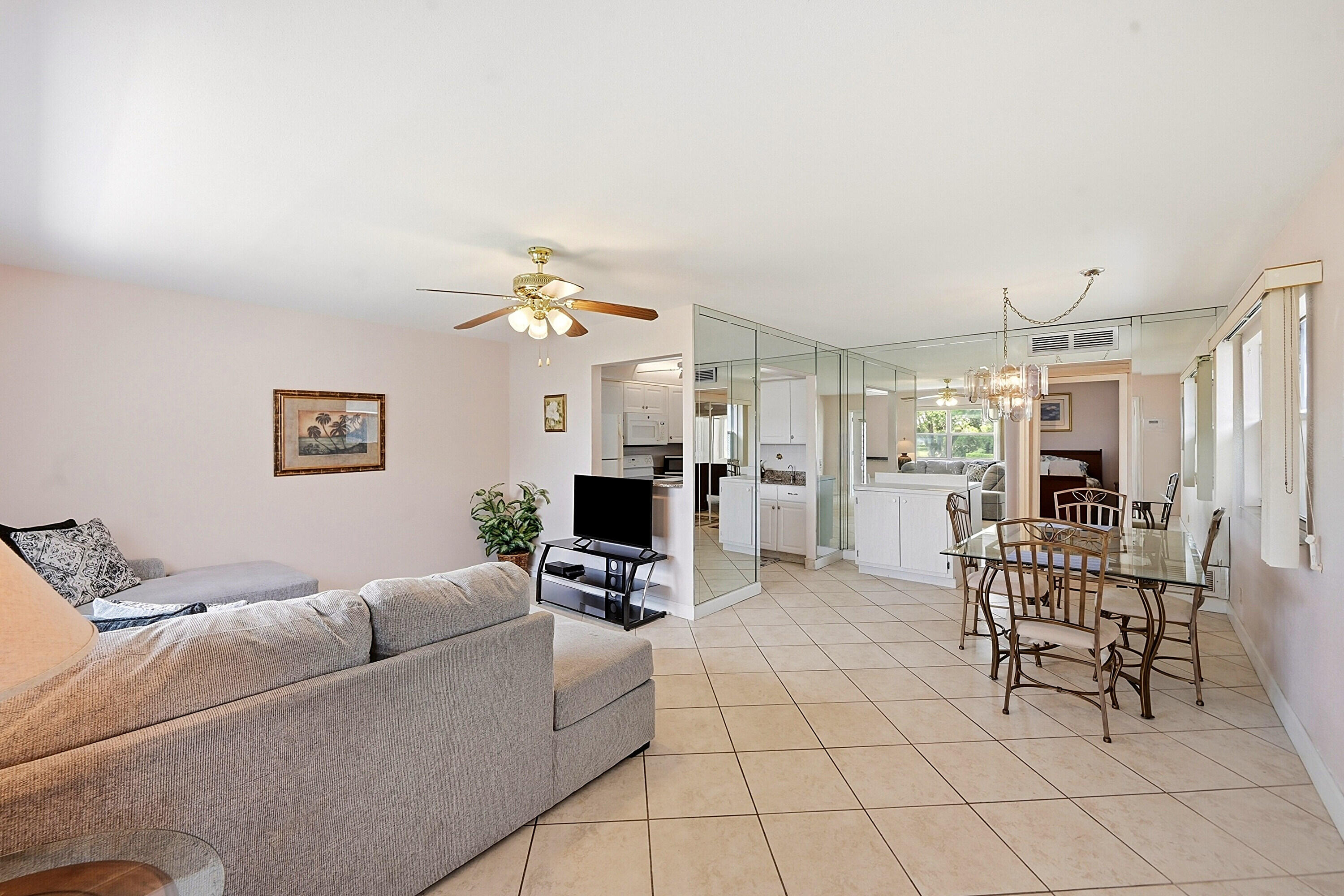 KINGS POINT SAXONY CONDOS - Residential