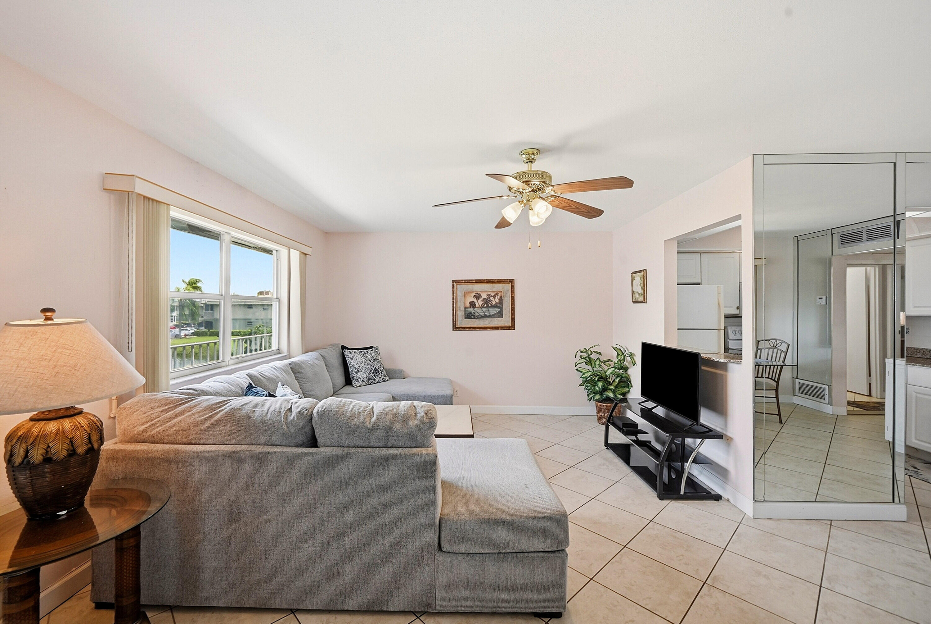 KINGS POINT SAXONY CONDOS - Residential