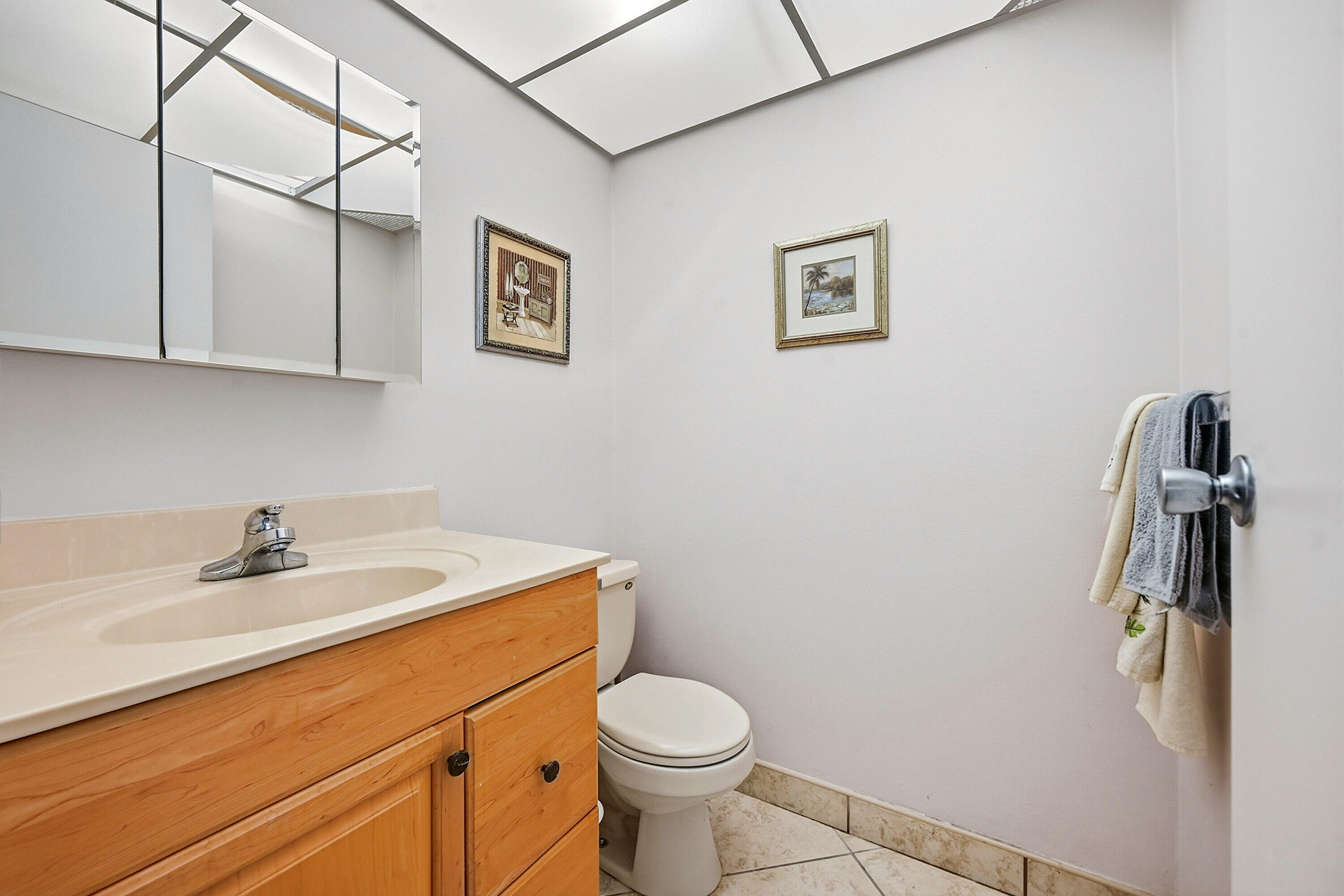 KINGS POINT SAXONY CONDOS - Residential