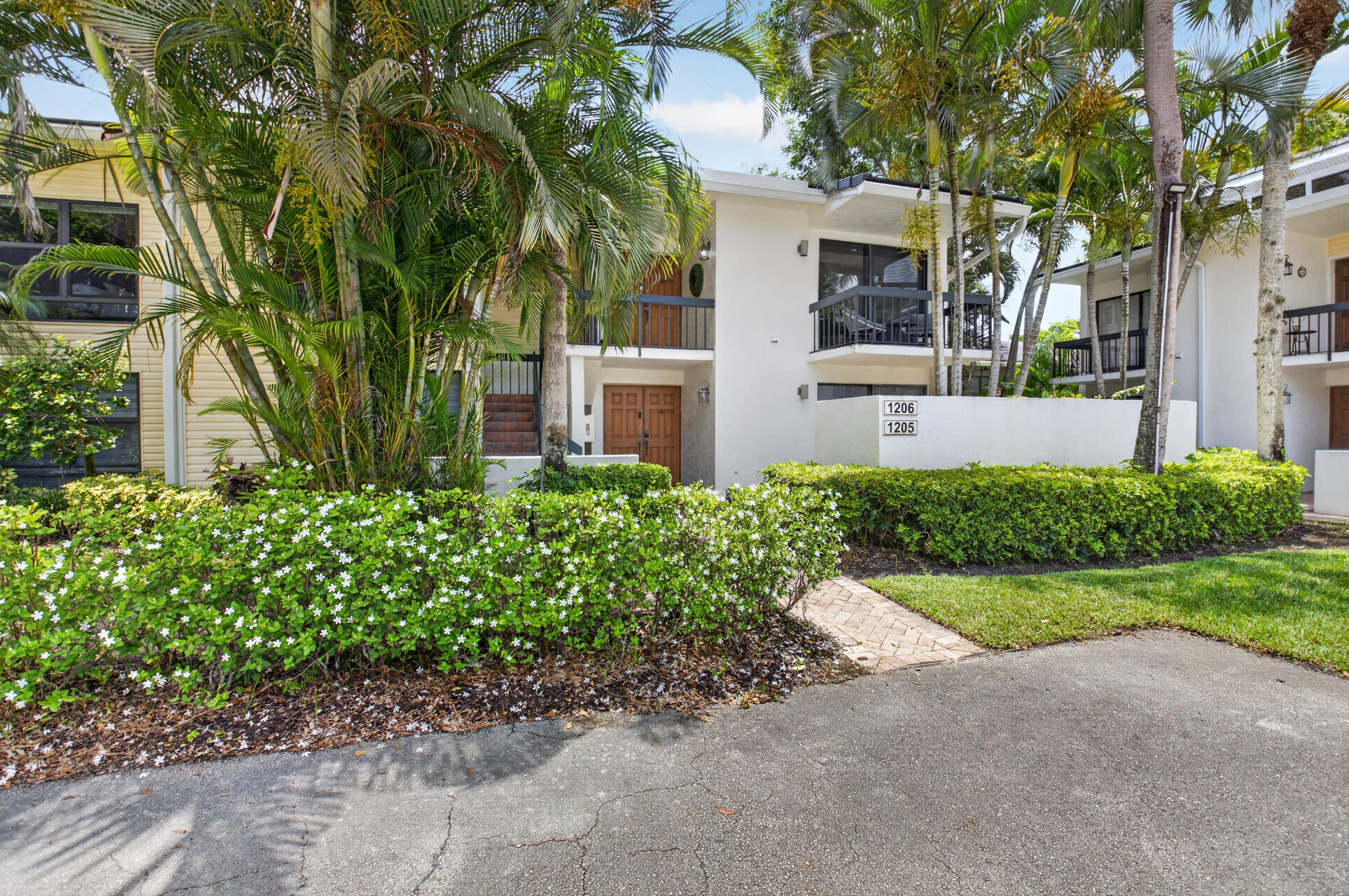 WILLOWWOOD GARDENS CONDO - Residential