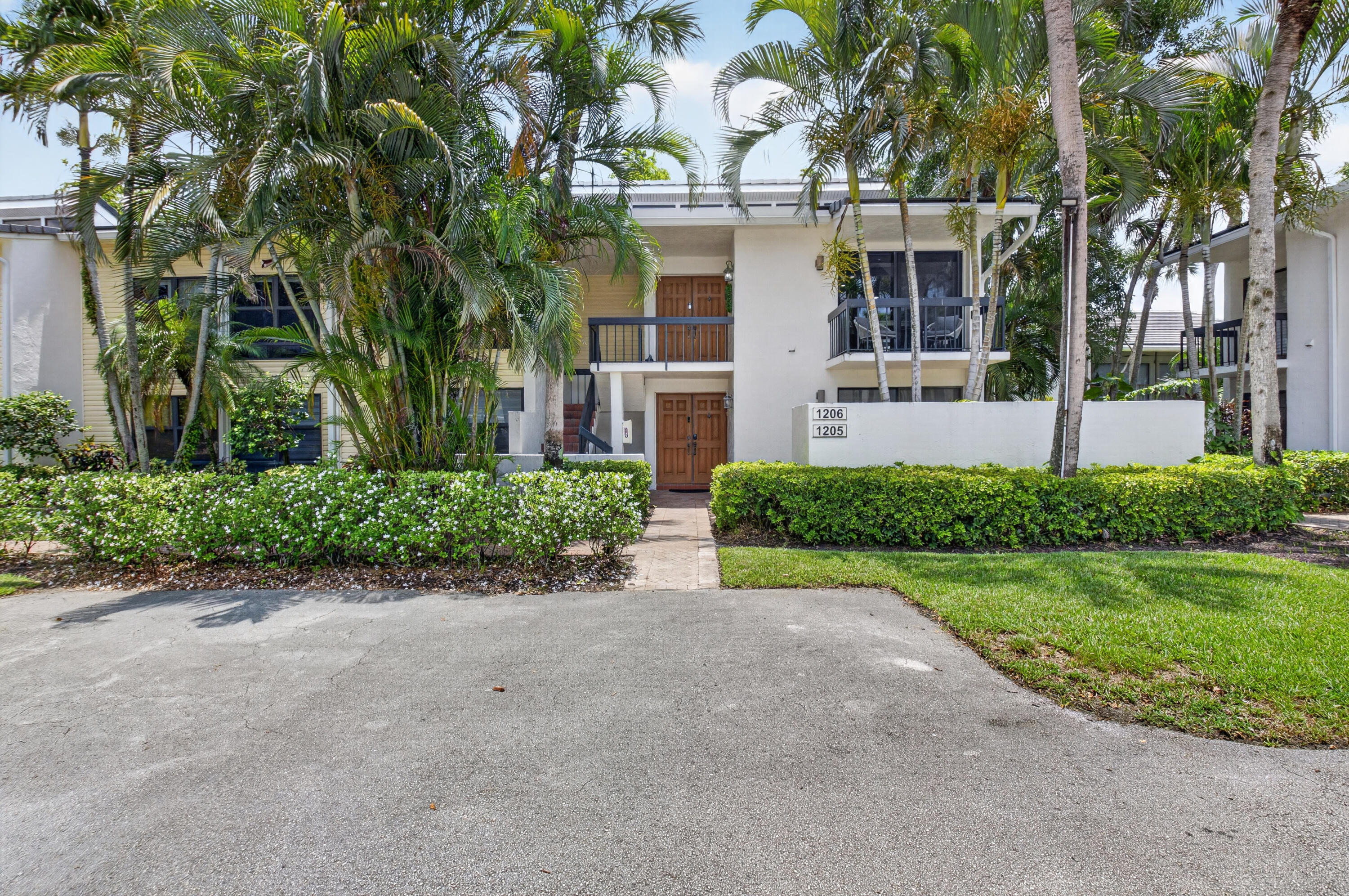 WILLOWWOOD GARDENS CONDO - Residential