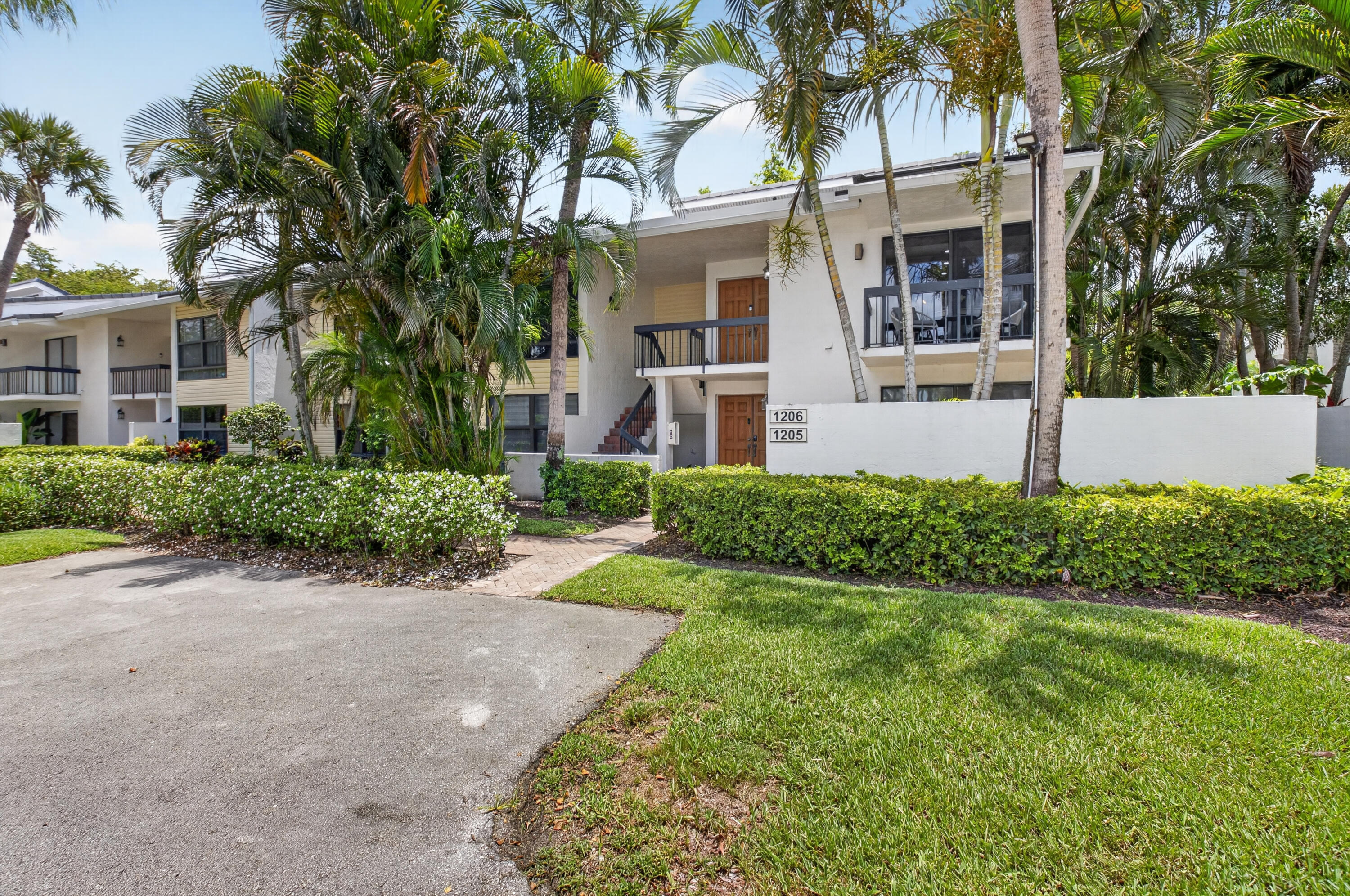 WILLOWWOOD GARDENS CONDO - Residential