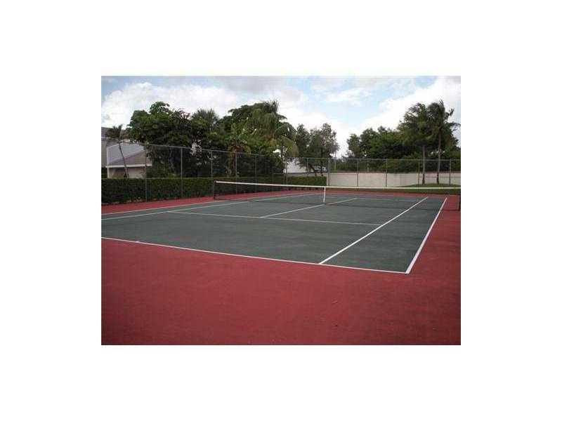 Versailles Gardens Condo - Residential