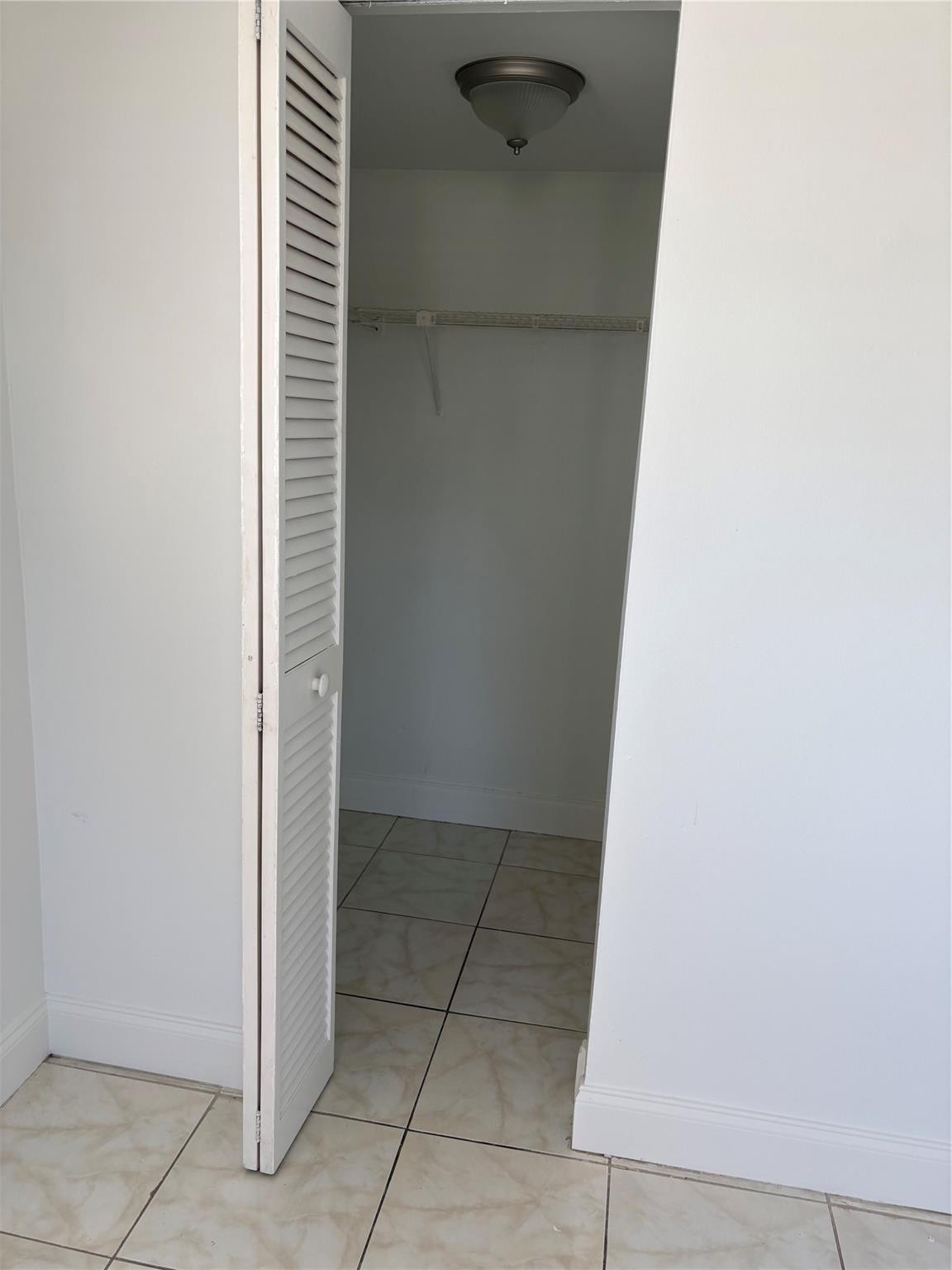 Versailles Gardens Condo - Residential
