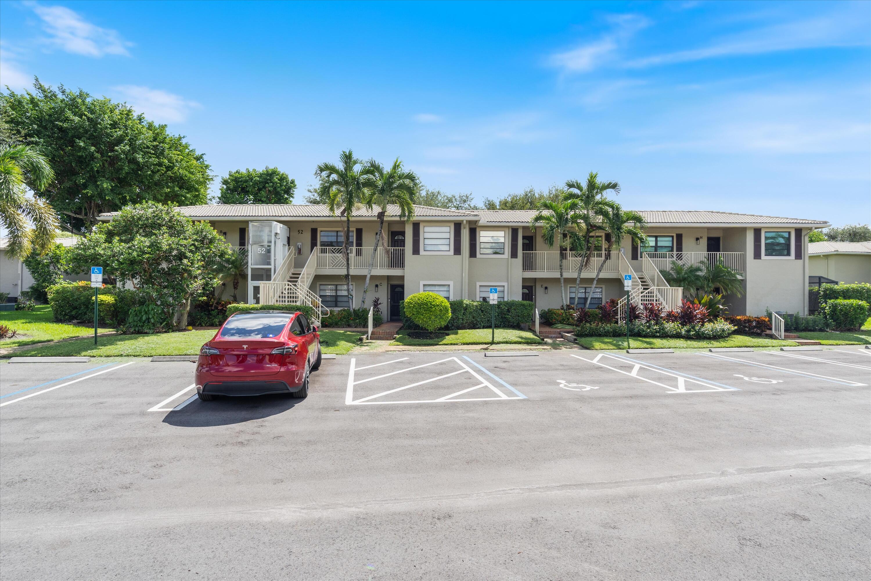 STRATFORD AT HUNTERS RUN CONDO - Residential