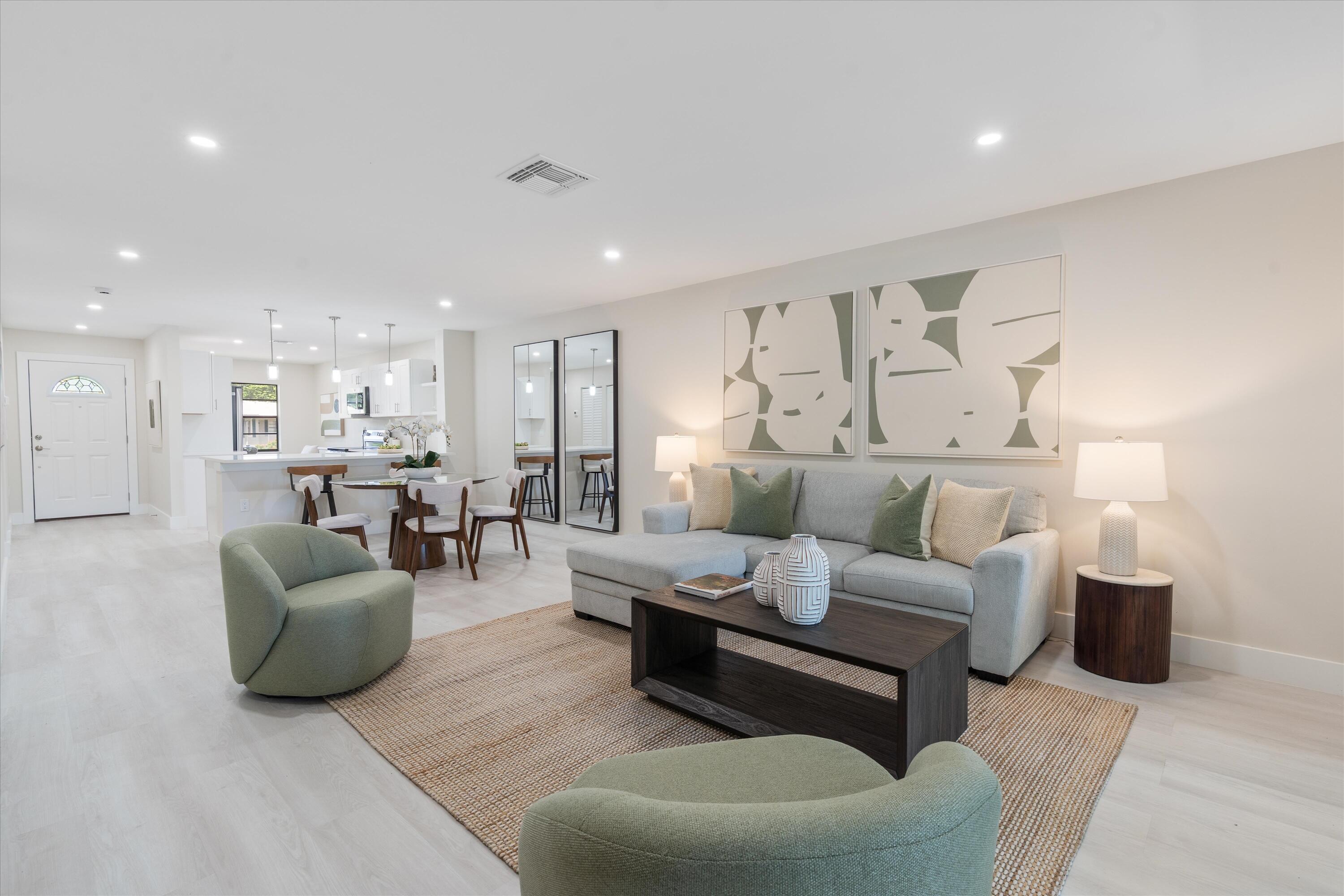 STRATFORD AT HUNTERS RUN CONDO - Residential