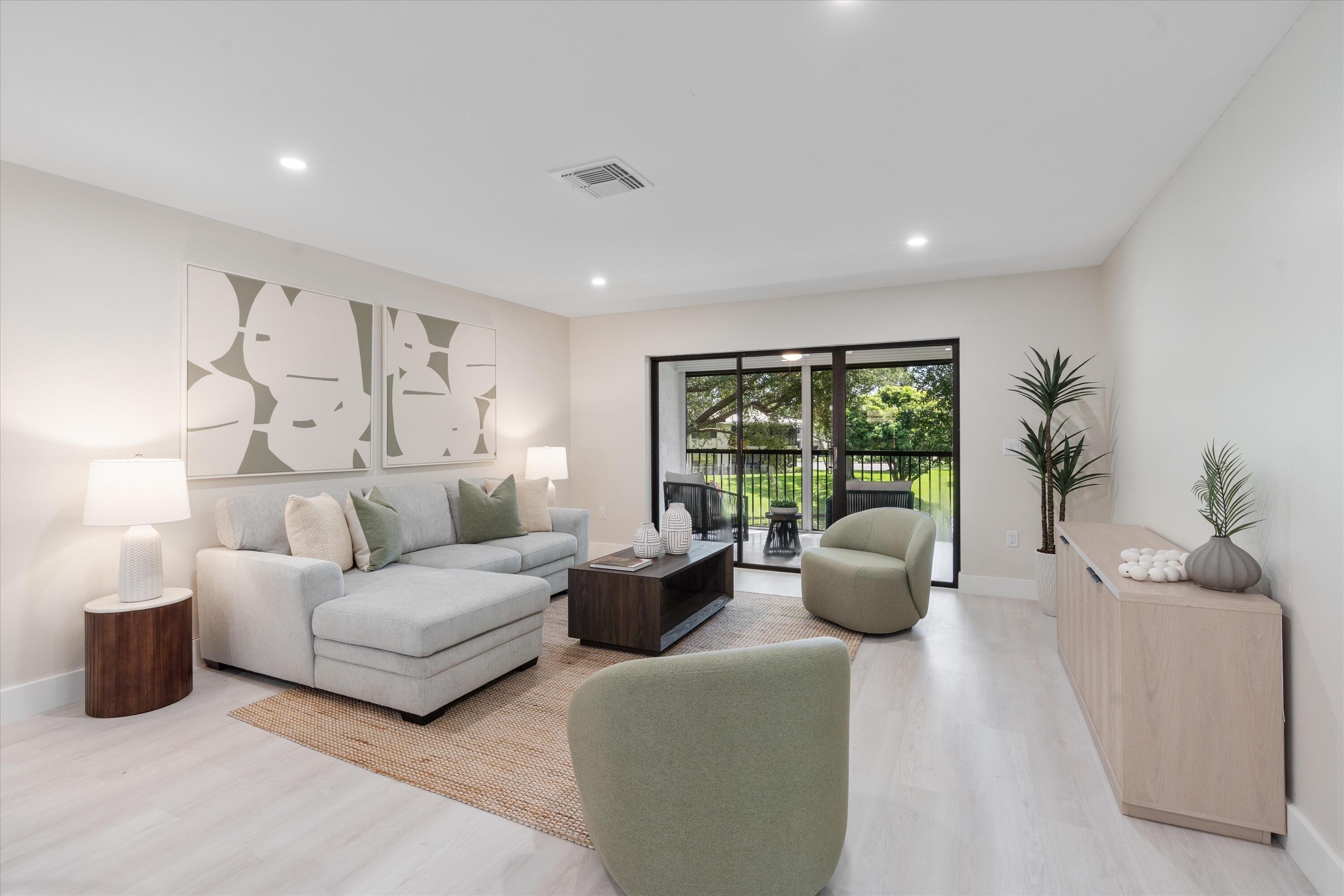 STRATFORD AT HUNTERS RUN CONDO - Residential